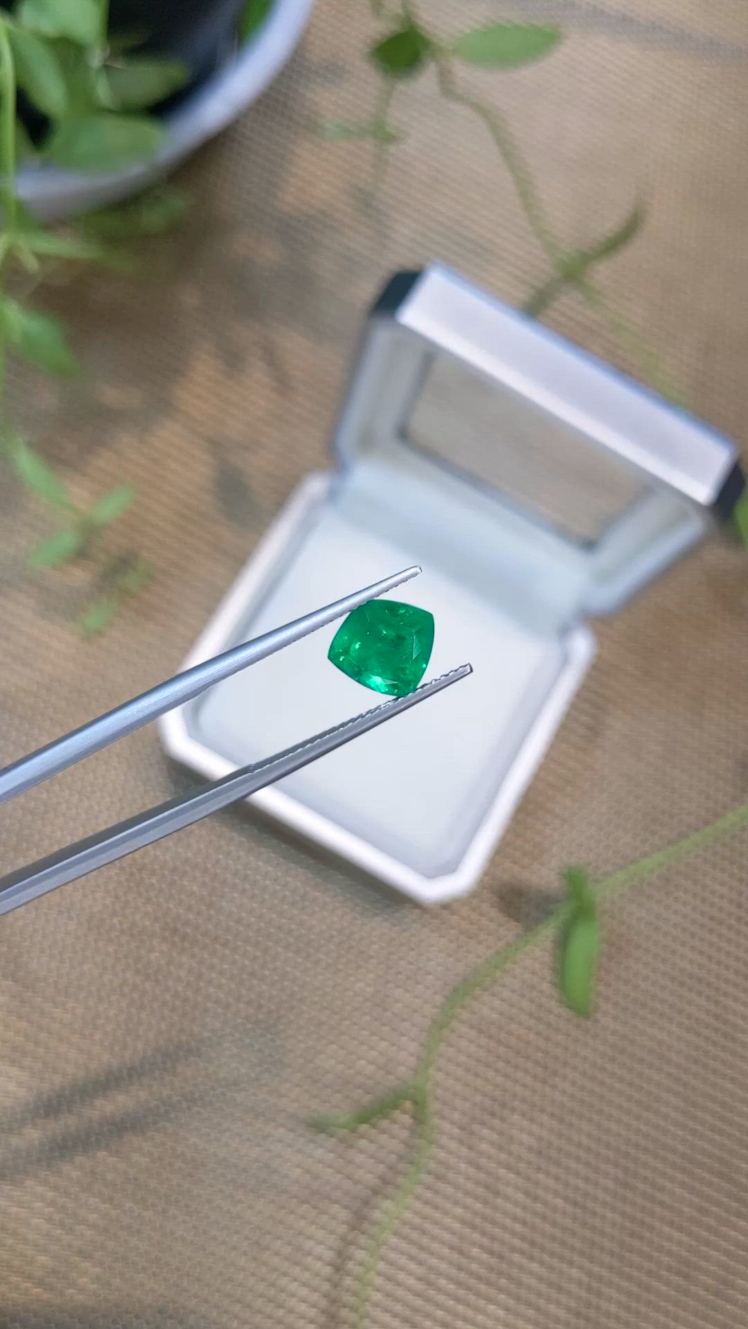 2.13 Ct. Emerald from Russia Size Video