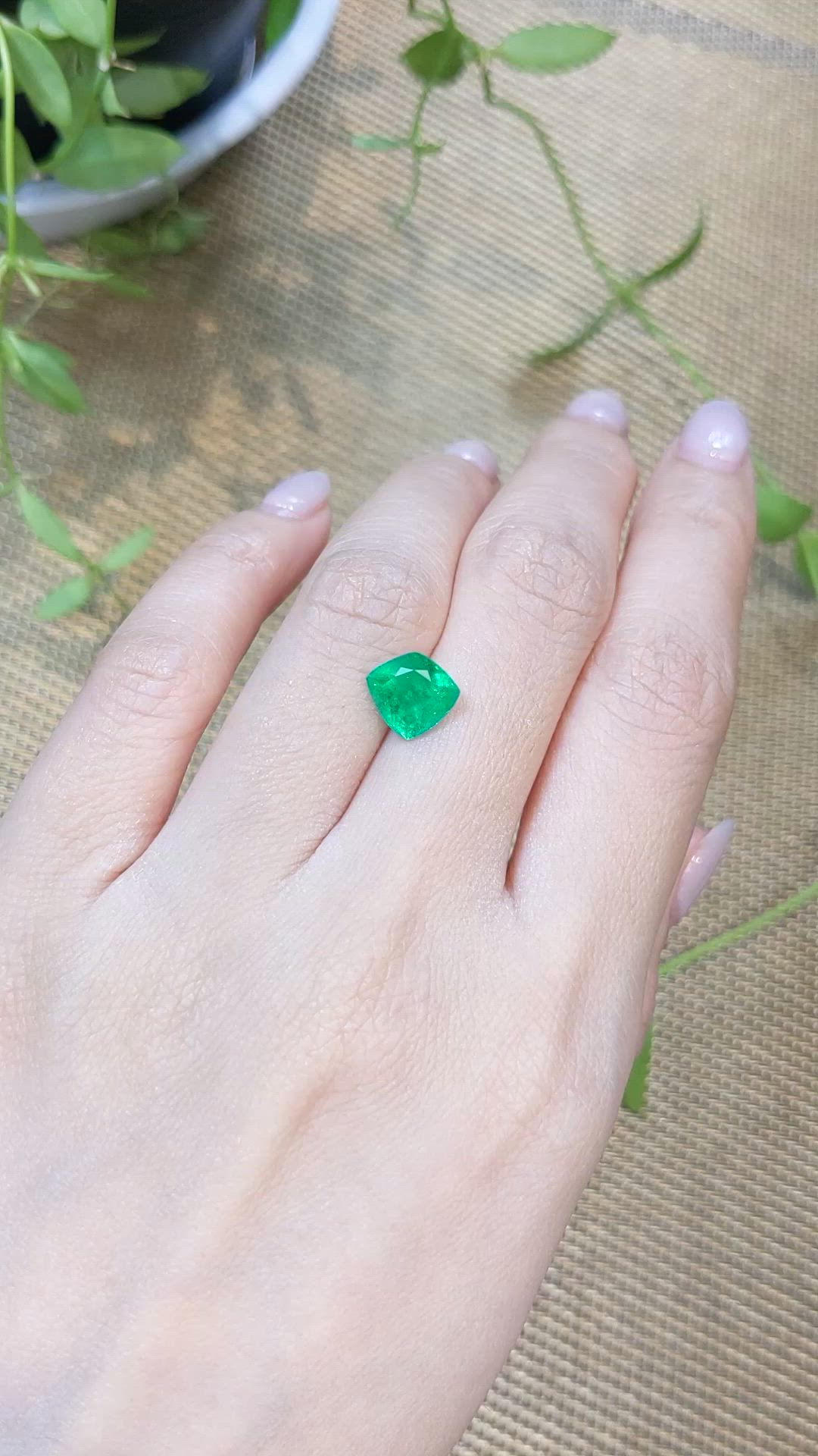 2.13 Ct. Emerald from Russia Size Video
