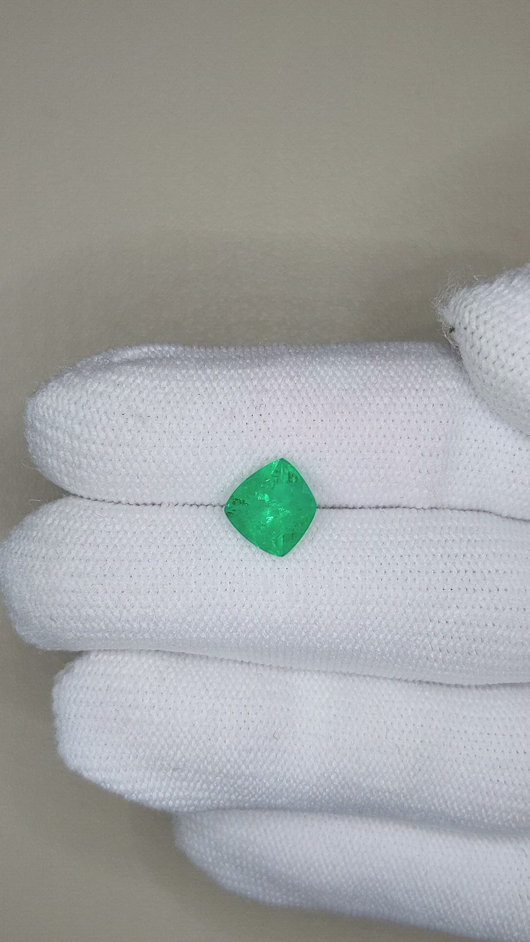 2.13 Ct. Emerald from Russia Size Video