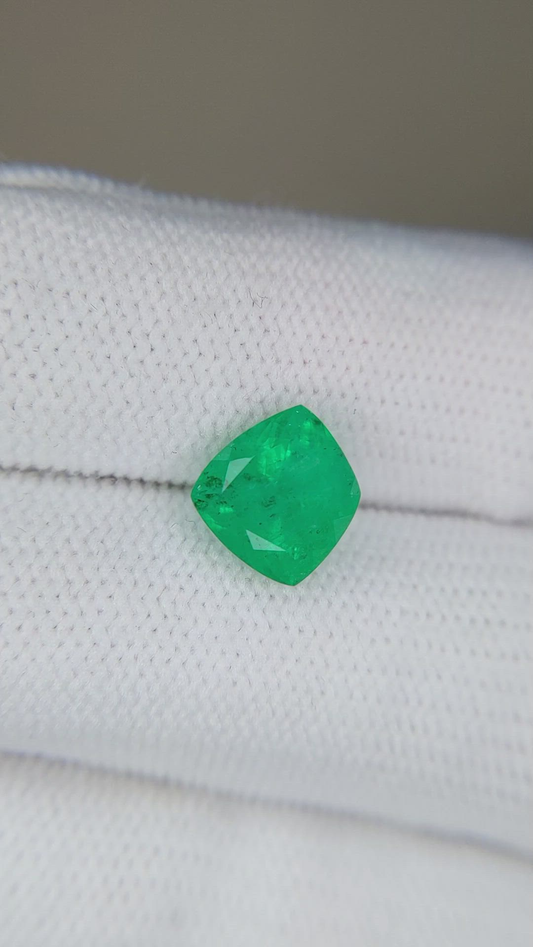 2.13 Ct. Emerald from Russia Size Video