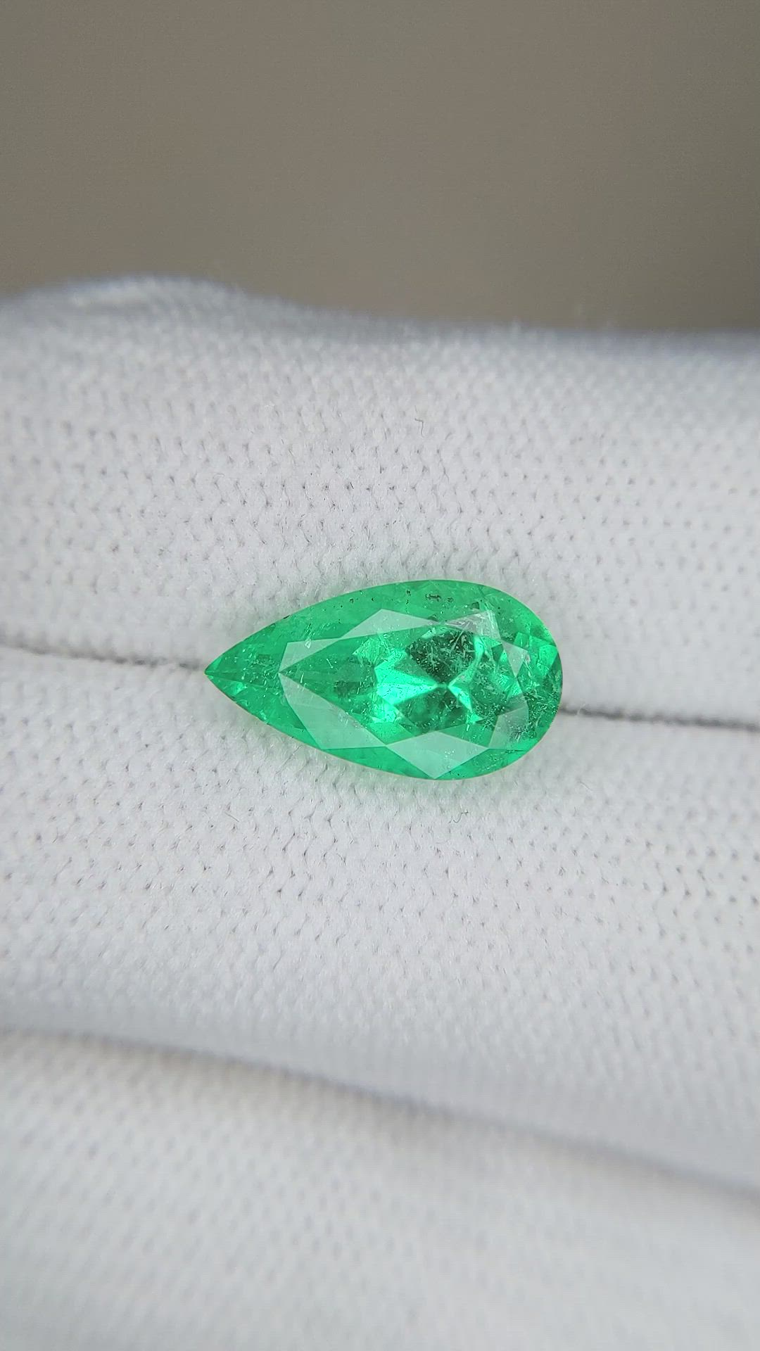 3.00 Ct. Emerald from Russia Size Video