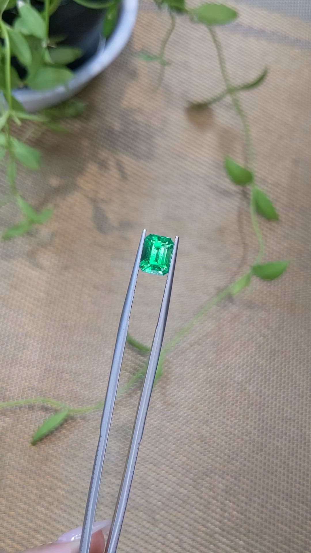 2.50 Ct. Emerald from Russia Size Video