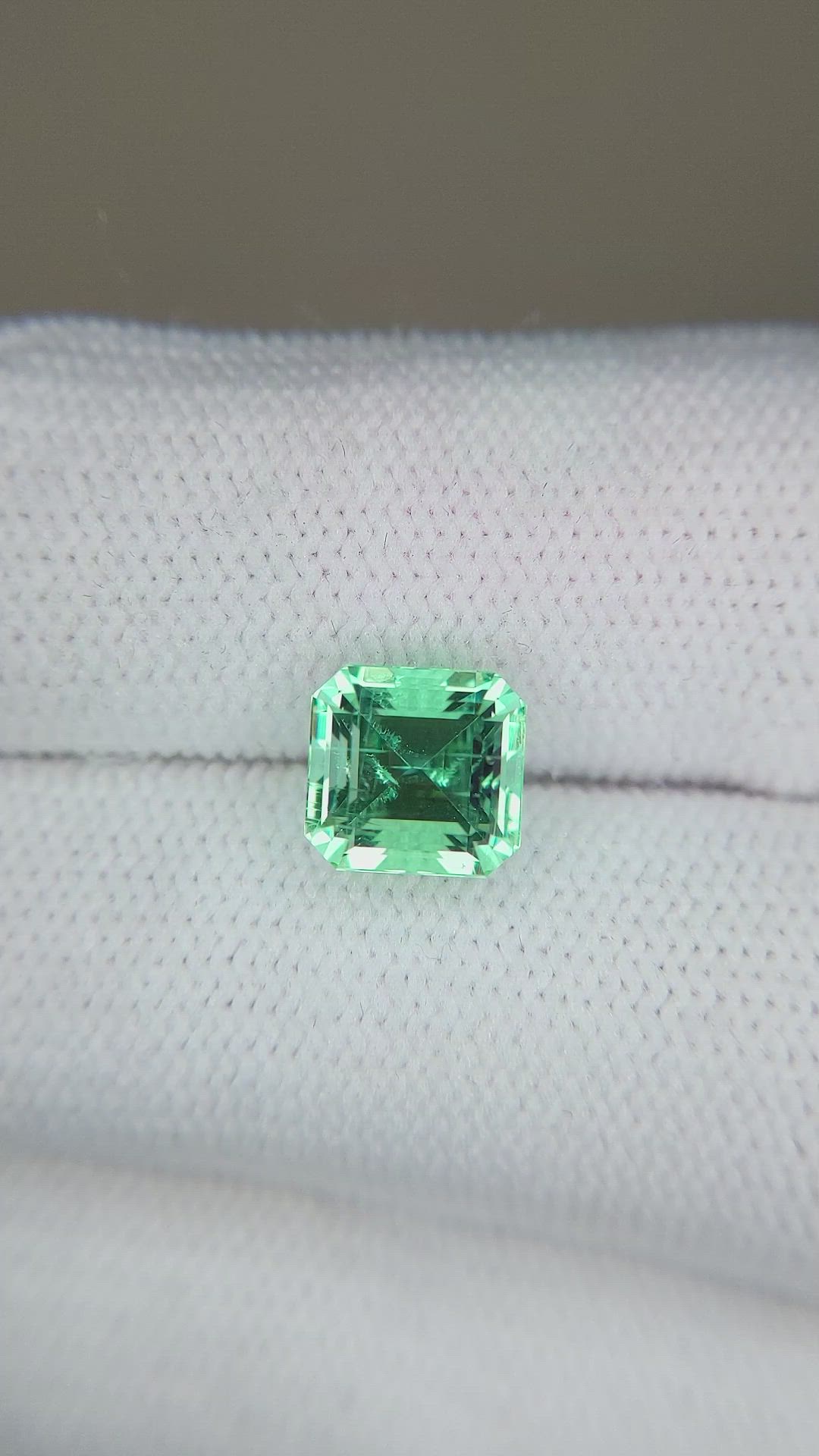 2.30 Ct. Emerald from Russia Size Video