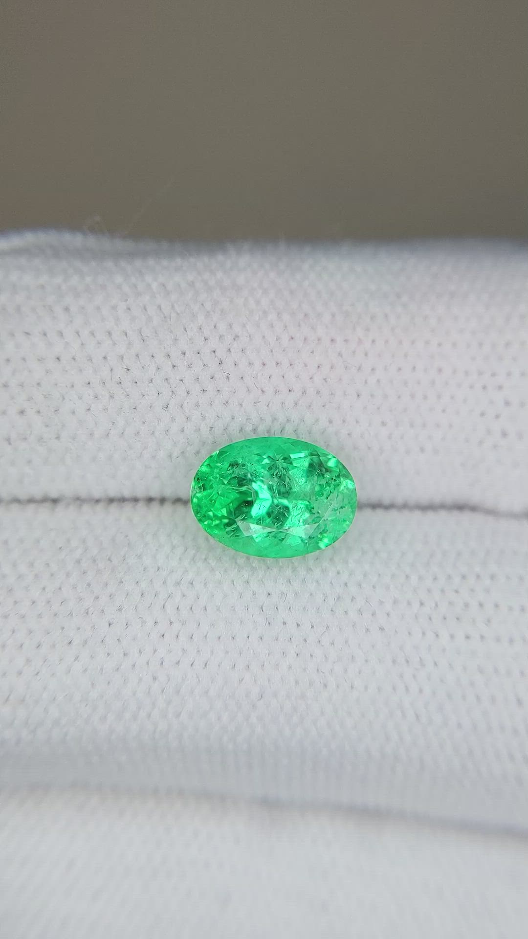2.07 Ct. Emerald from Russia Size Video