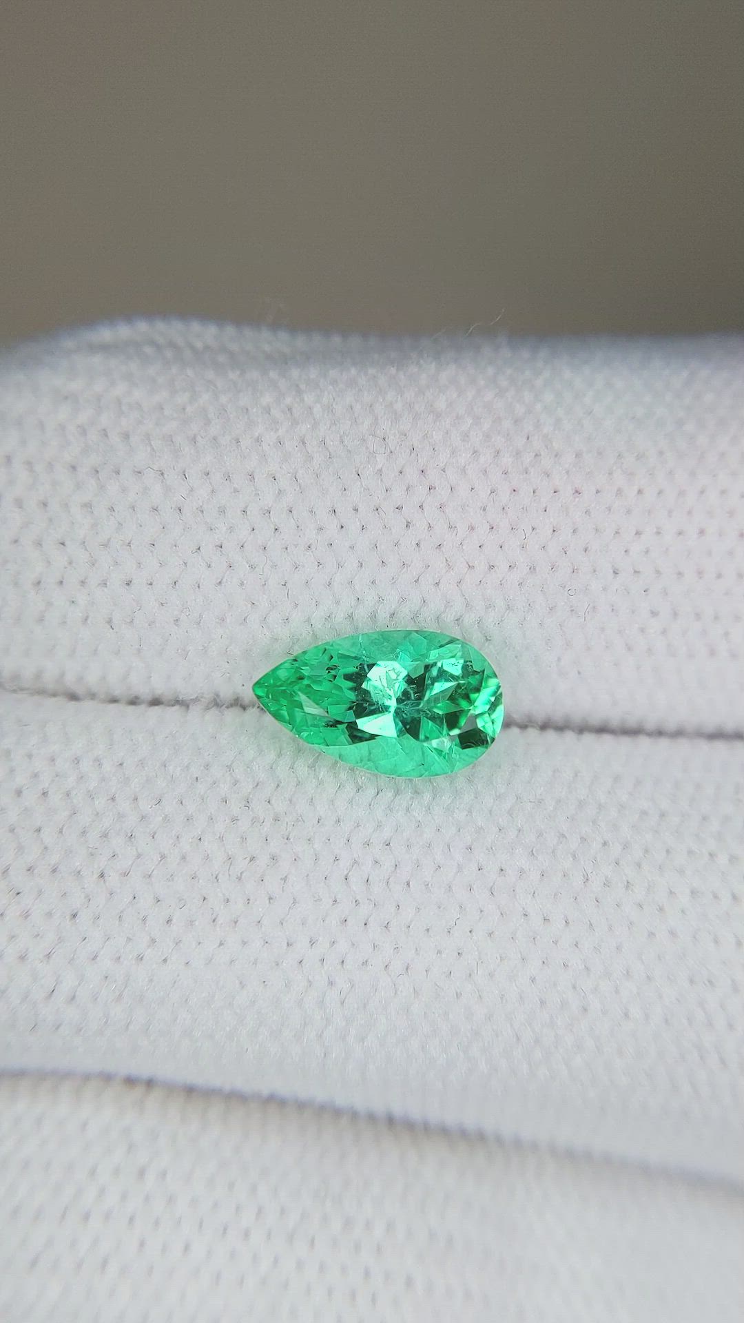 1.32 Ct. Emerald from Russia Size Video