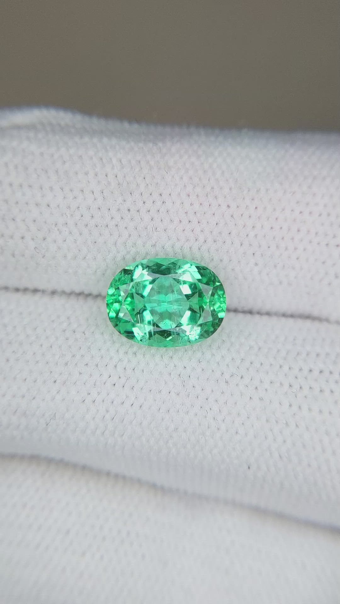 2.44 Ct. Emerald from Russia Size Video
