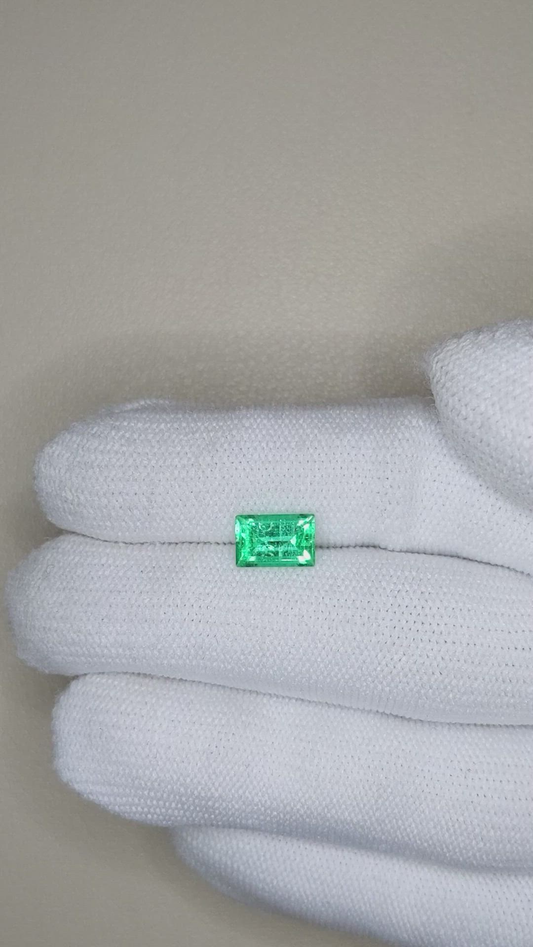 1.33 Ct. Emerald from Russia Size Video