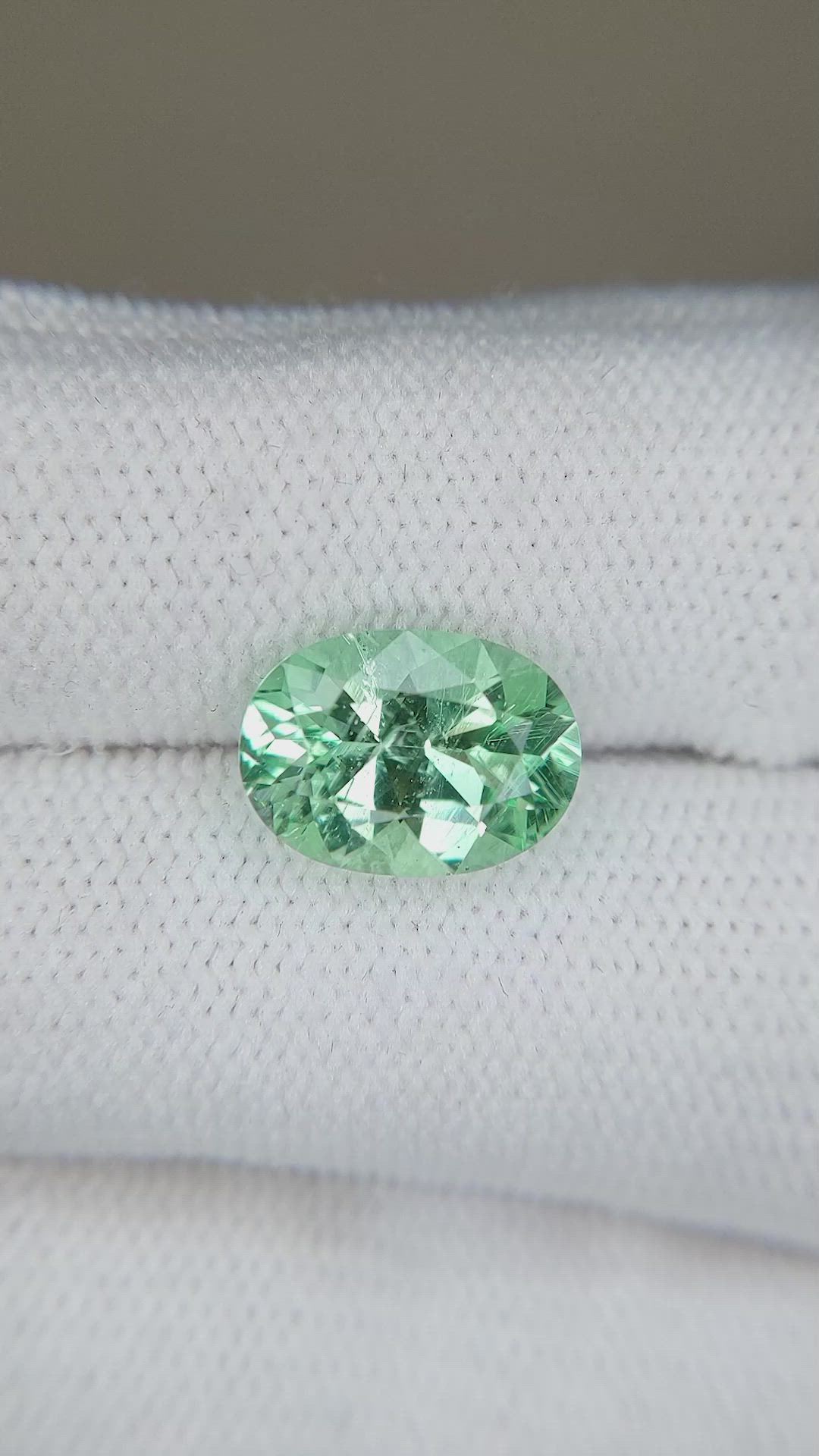 2.83 Ct. Emerald from Russia Size Video