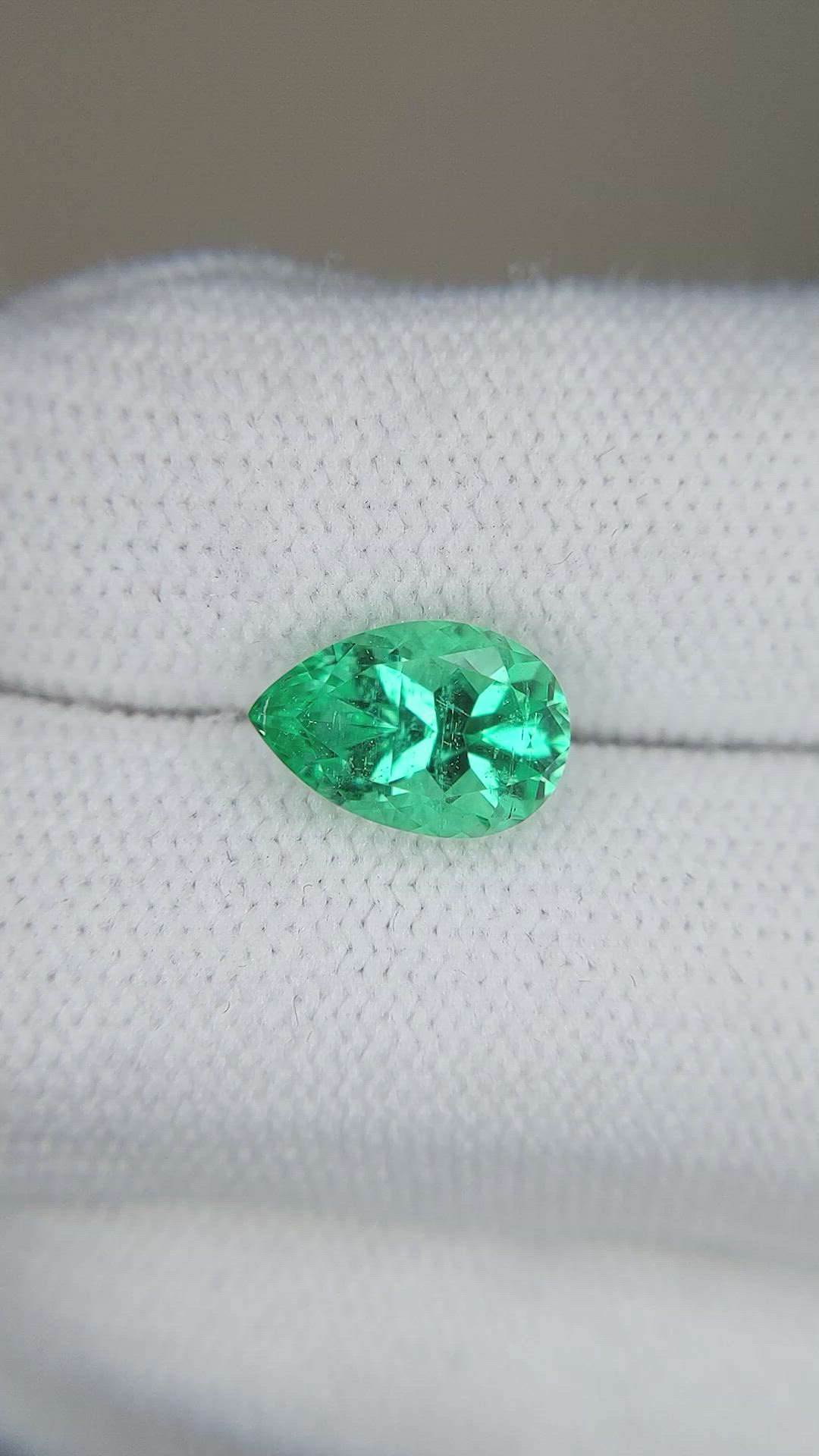 1.99 Ct. Emerald from Russia Size Video