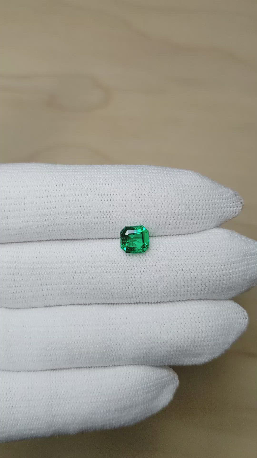1.30 Ct. Emerald from Colombia - Muzo Size Video