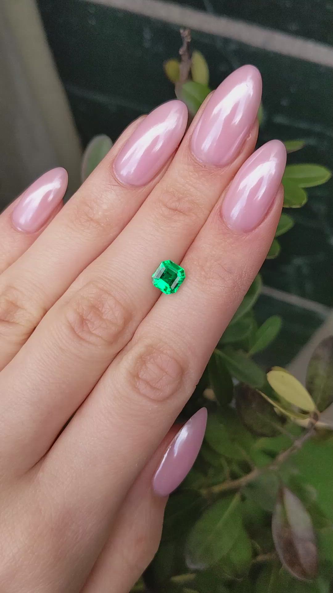 1.30 Ct. Emerald from Colombia - Muzo Size Video