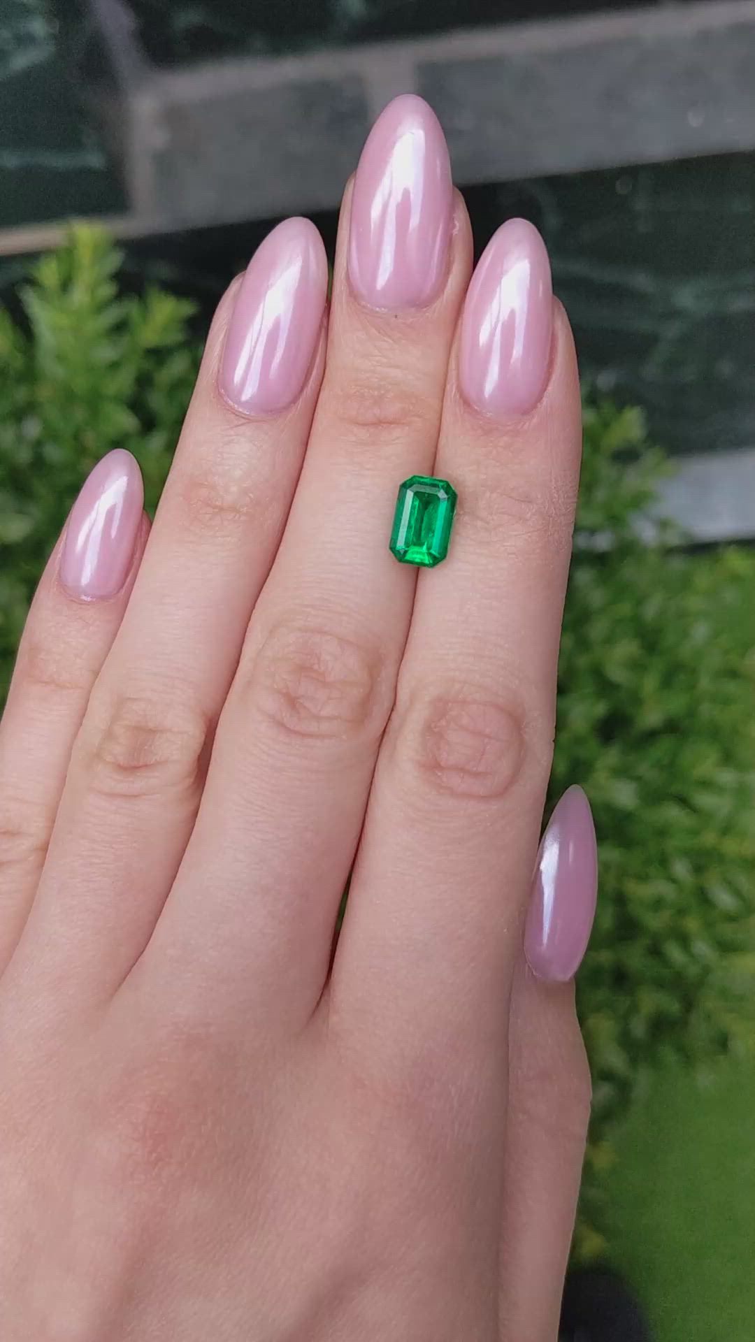 2.23 Ct. Emerald from Colombia Size Video