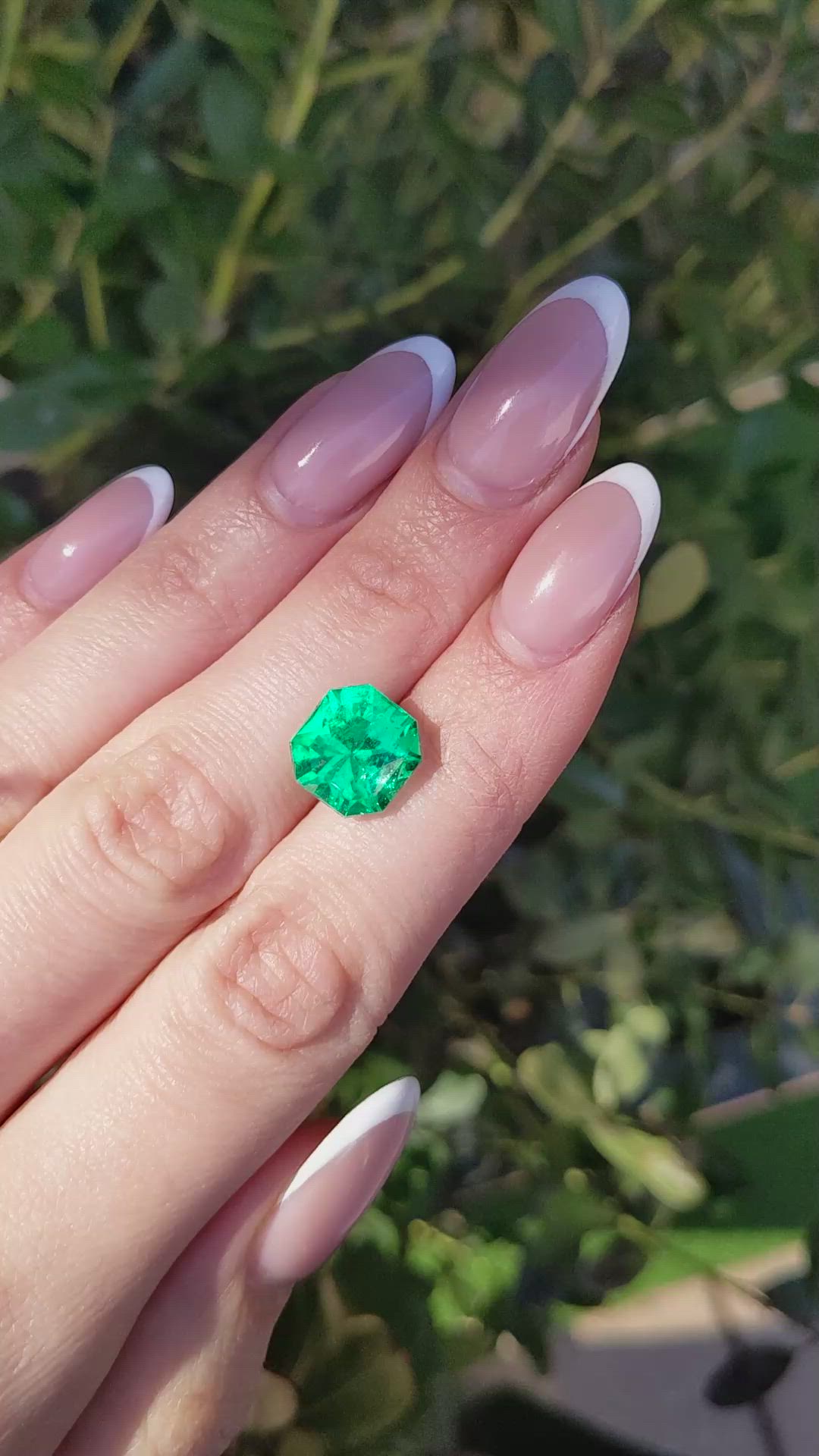 5.61 Ct. Emerald from Colombia Size Video