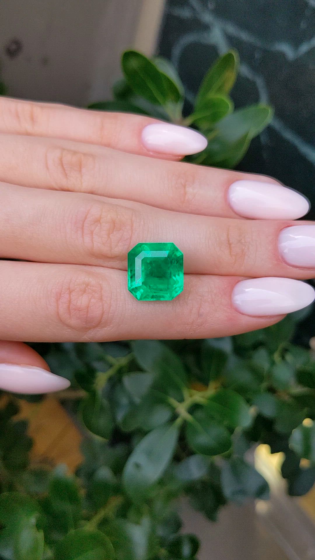 11.52 Ct. Emerald from Colombia Size Video