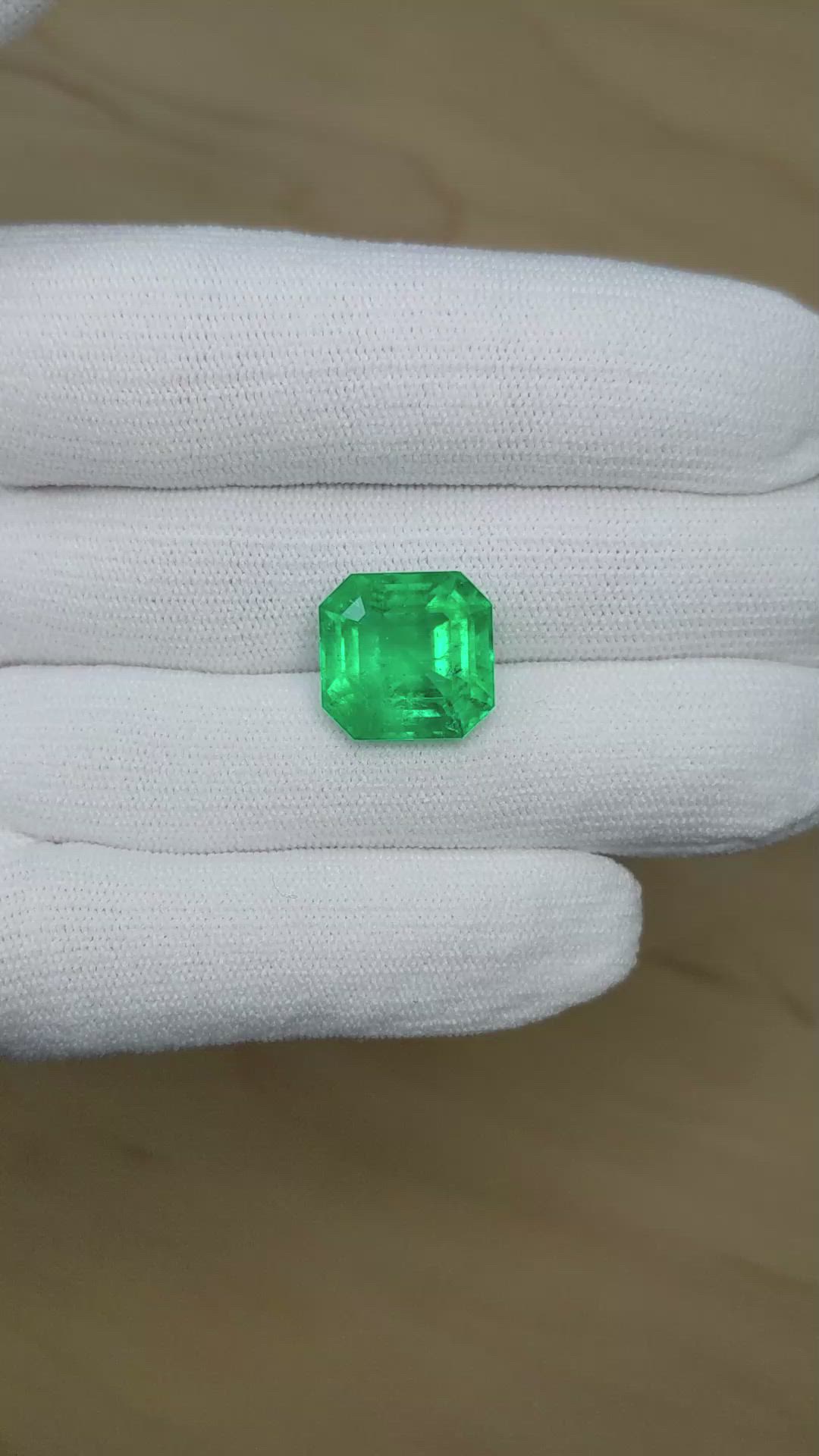 11.62 Ct. Emerald from Colombia Size Video