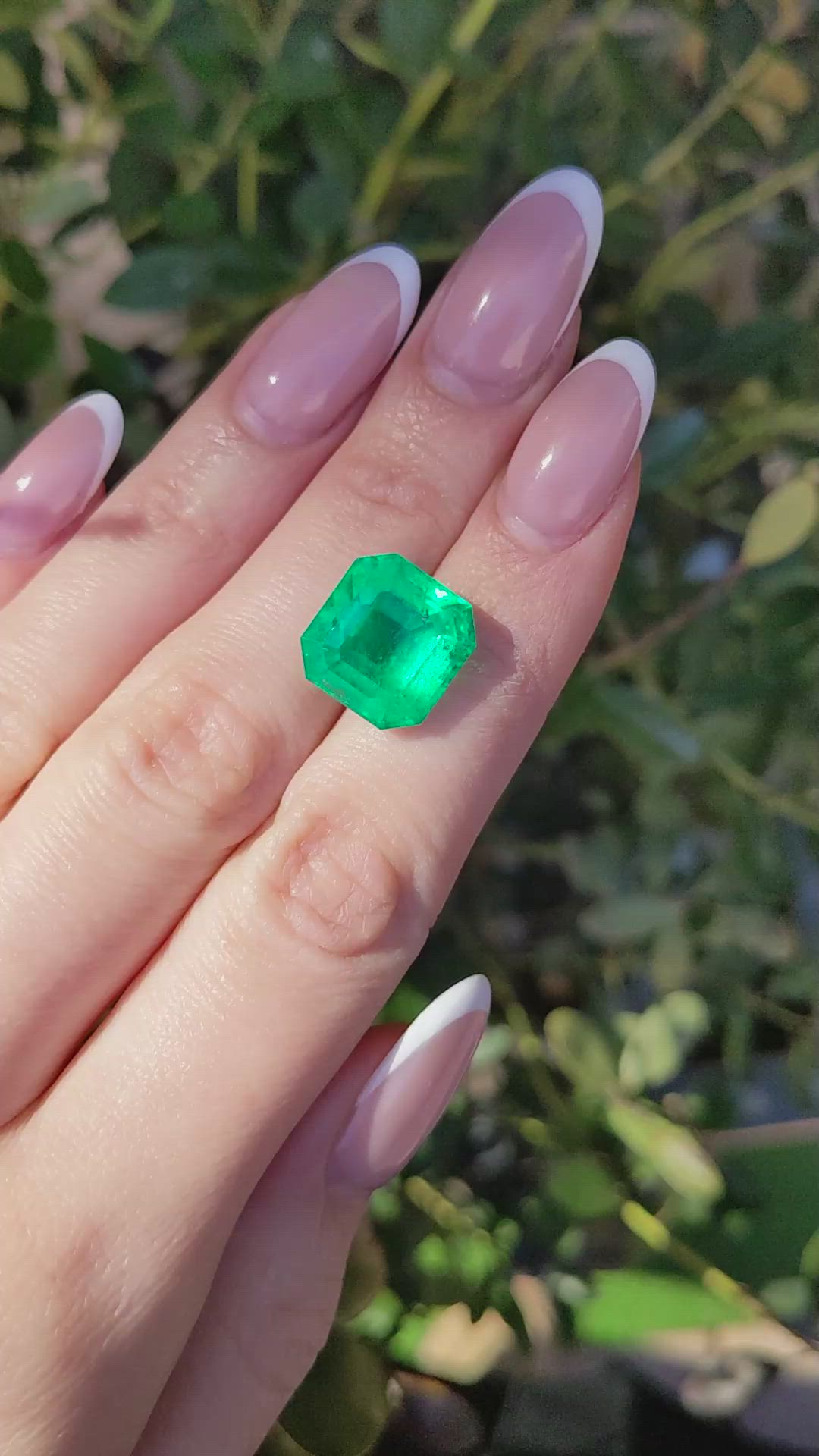 11.62 Ct. Emerald from Colombia Size Video