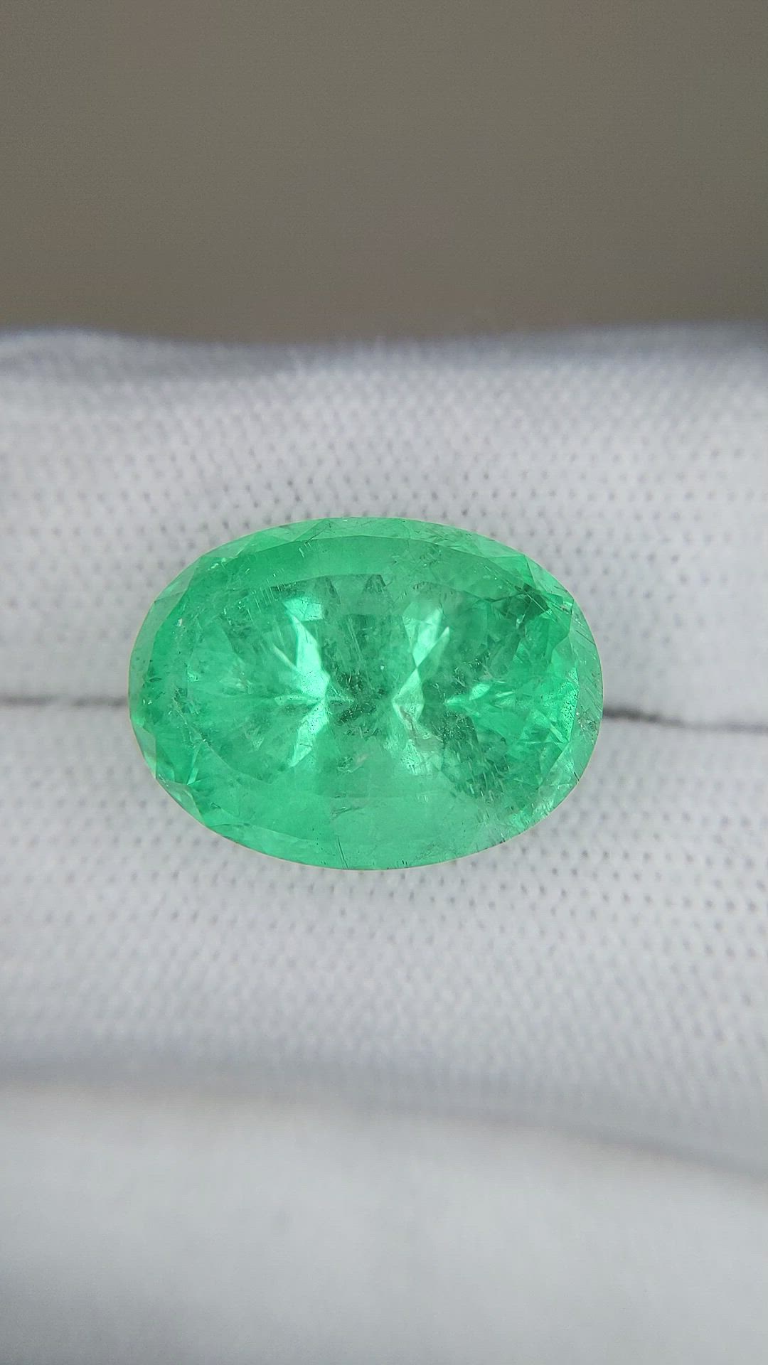 15.03 Ct. Emerald from Russia Size Video
