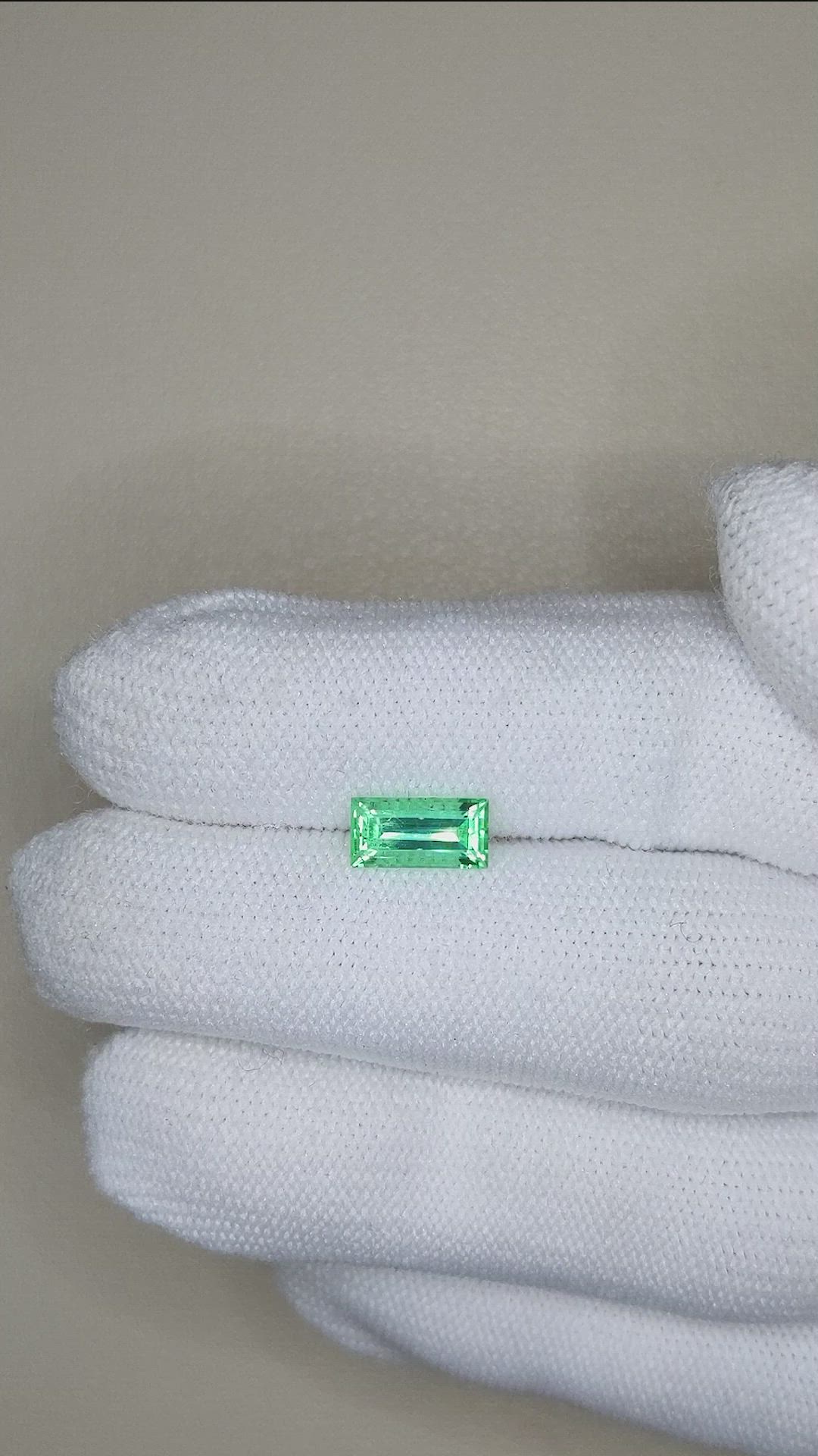 1.08 Ct. Emerald from Russia Size Video