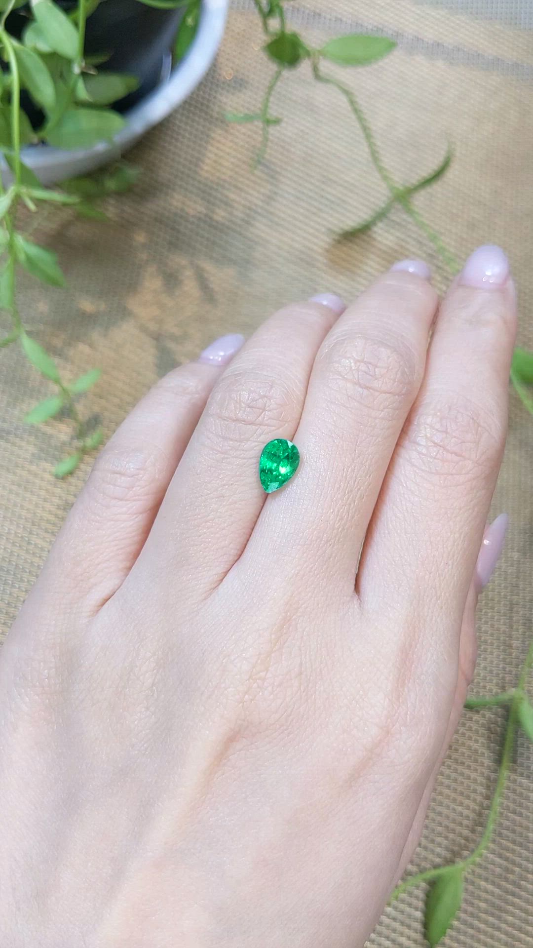 1.33 Ct. Emerald from Russia Size Video