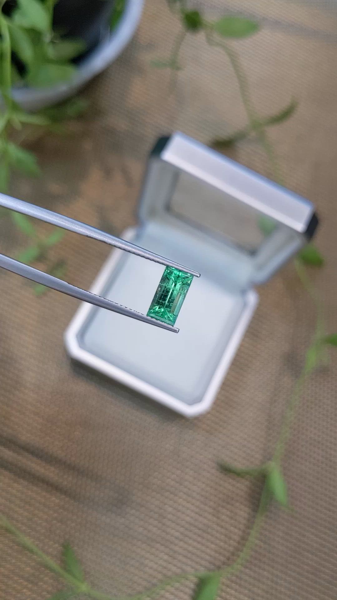 1.65 Ct. Emerald from Russia Size Video