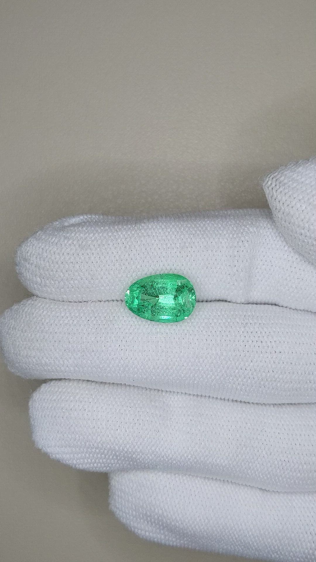 3.76 Ct. Emerald from Russia Size Video