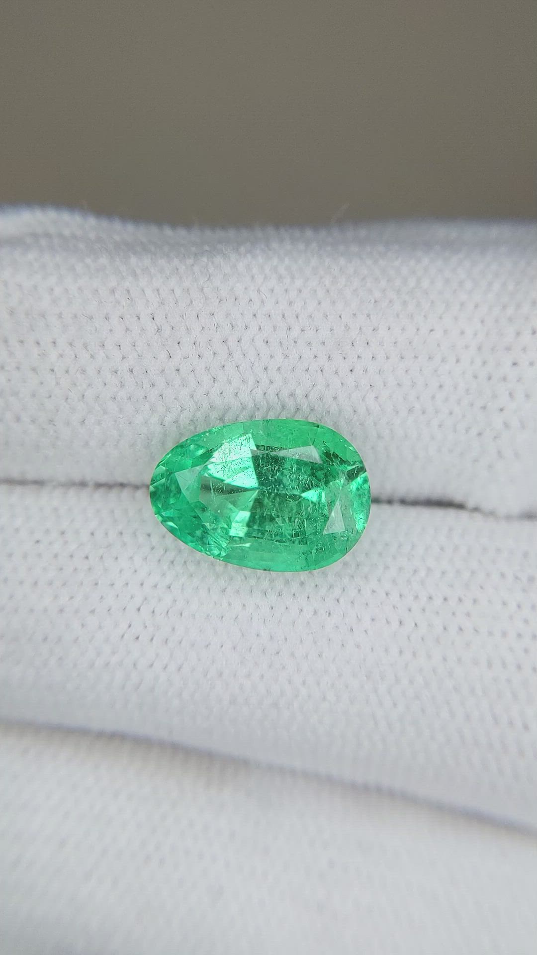 3.76 Ct. Emerald from Russia Size Video