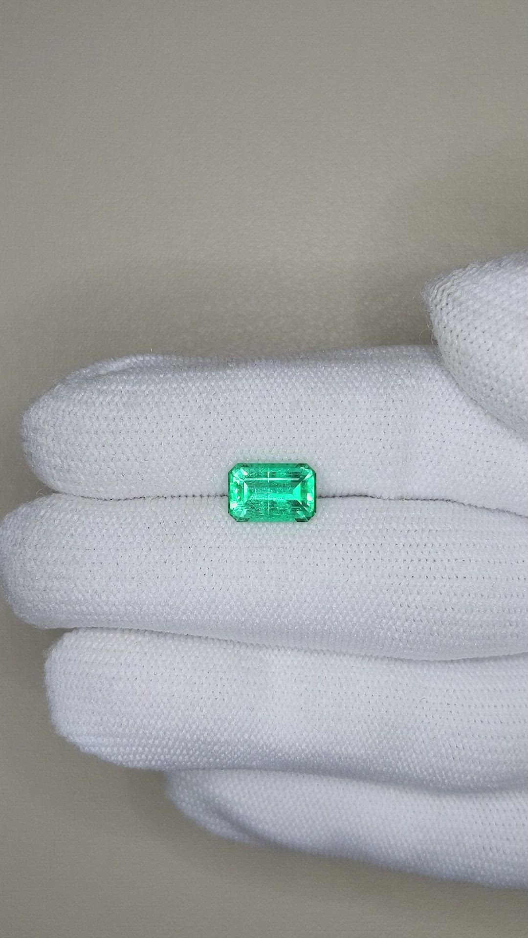 1.83 Ct. Emerald from Russia Size Video