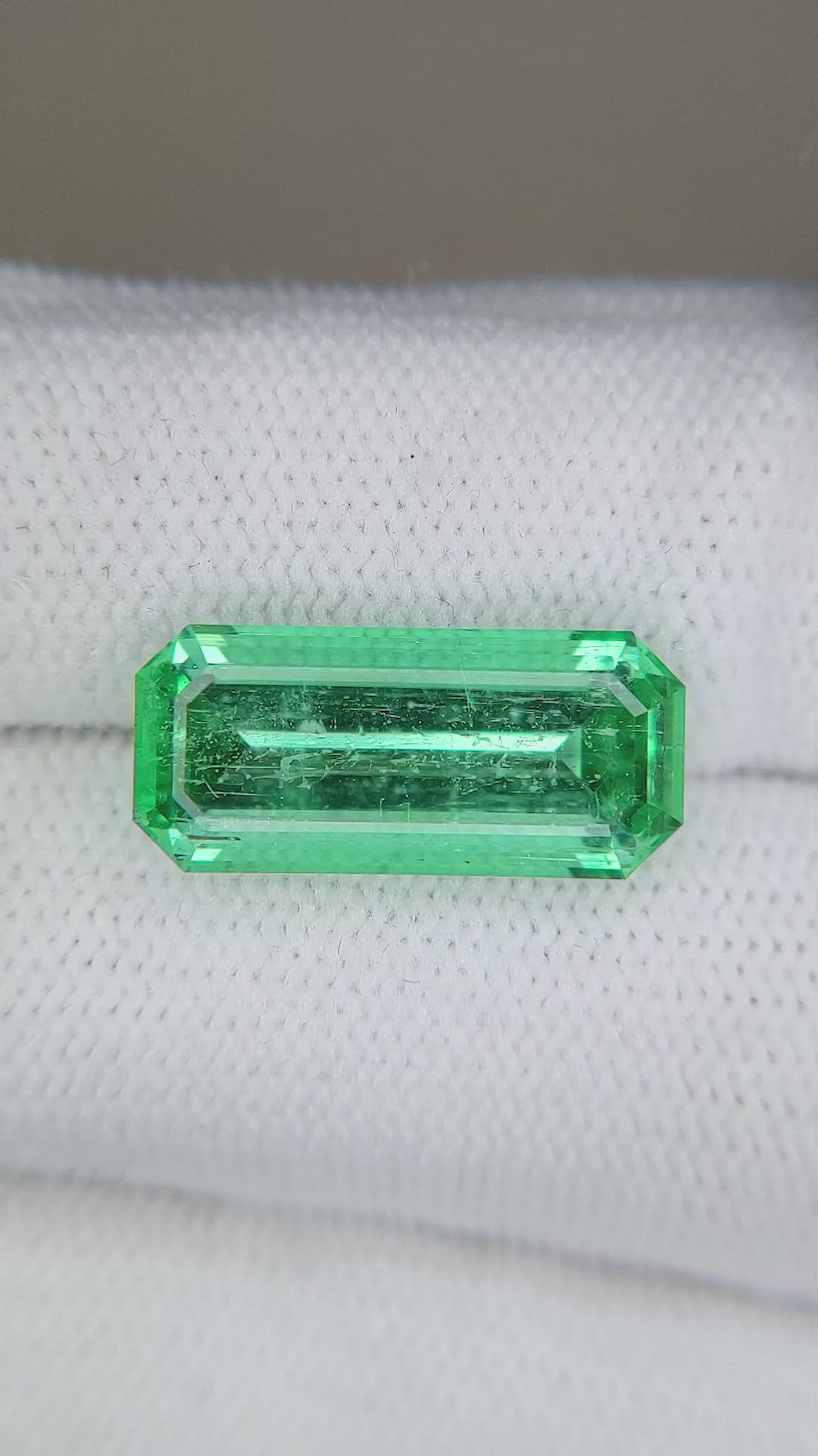 6.32 Ct. Emerald from Russia Size Video