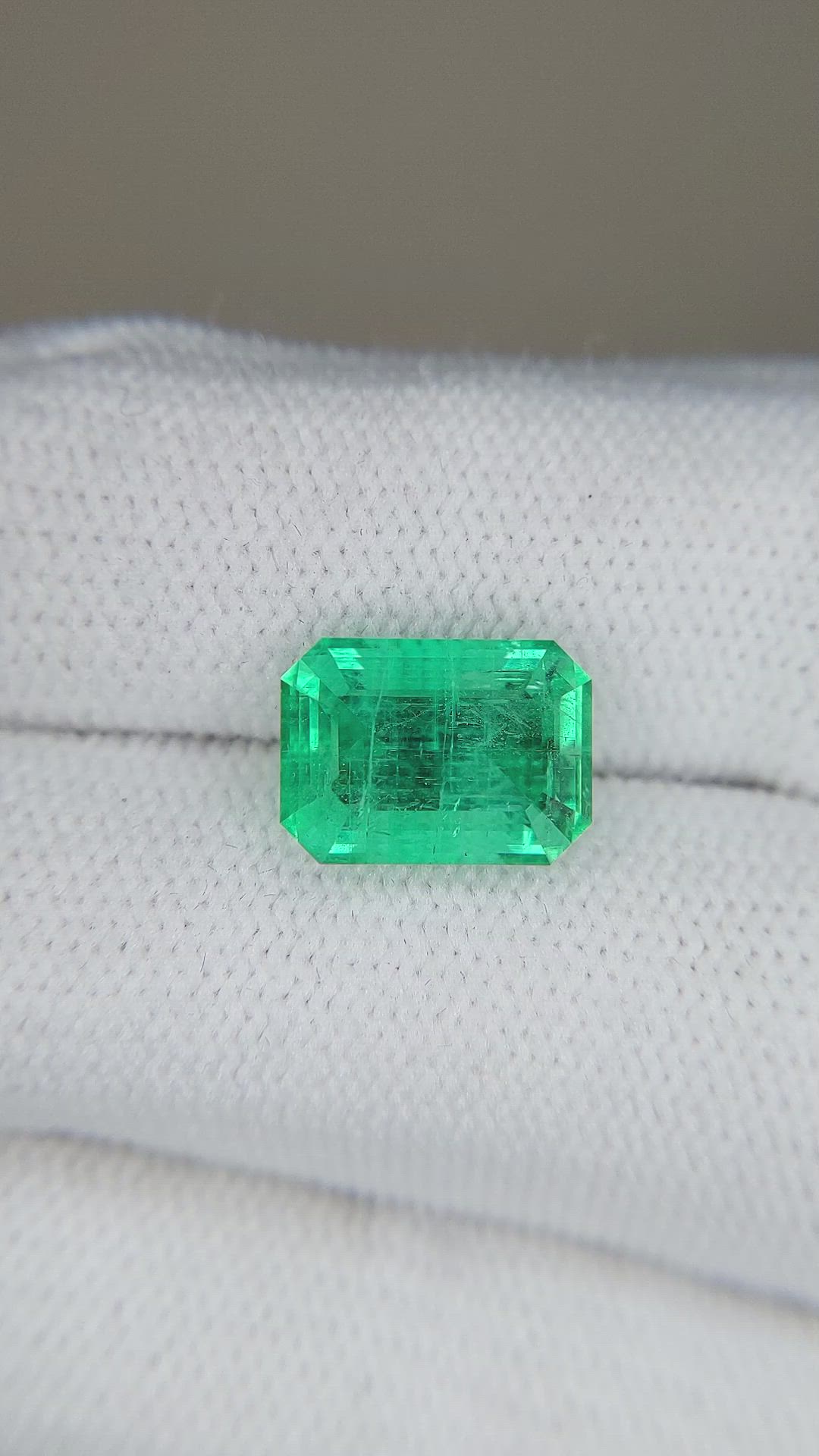 3.67 Ct. Emerald from Russia Size Video