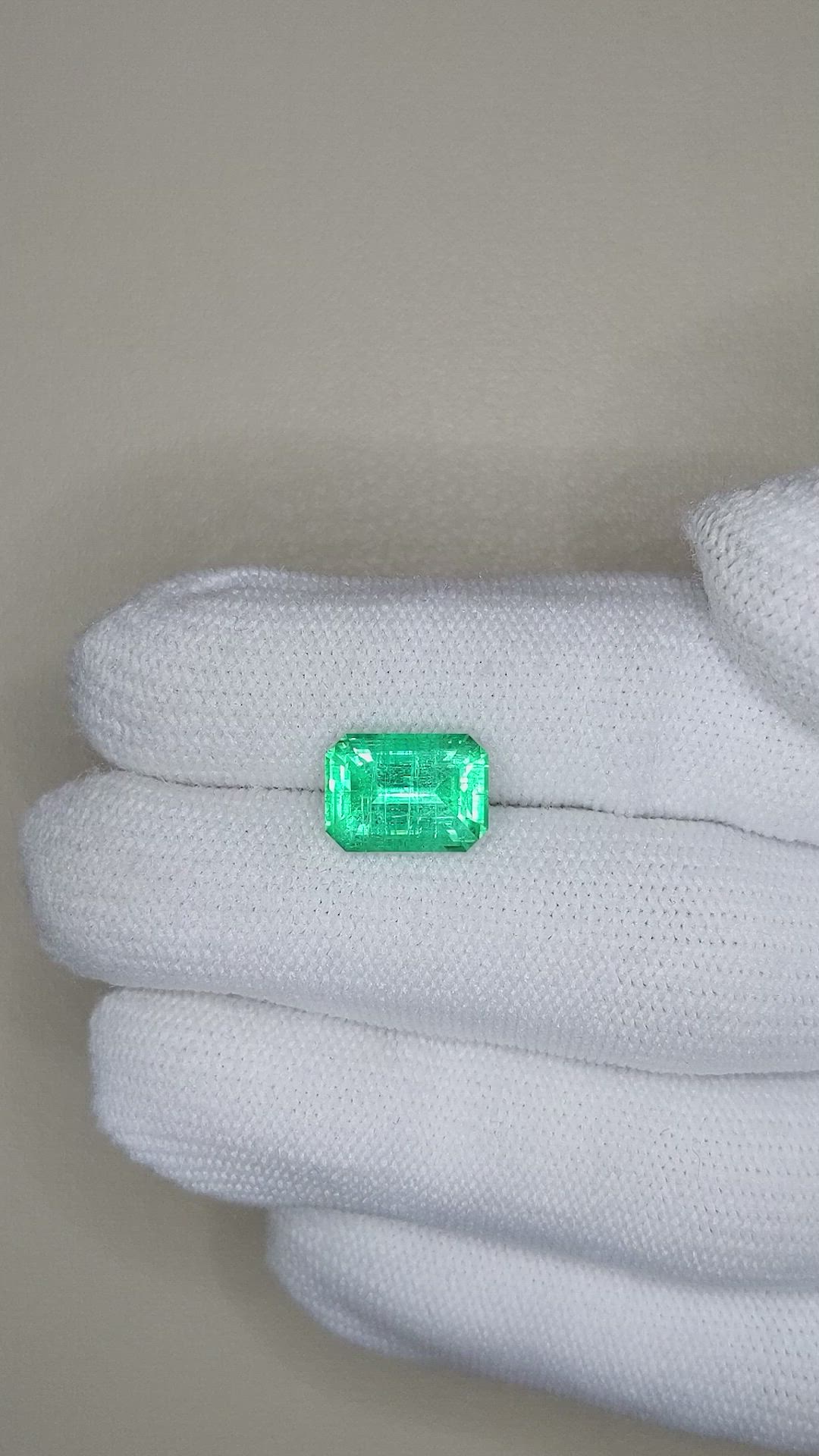3.67 Ct. Emerald from Russia Size Video