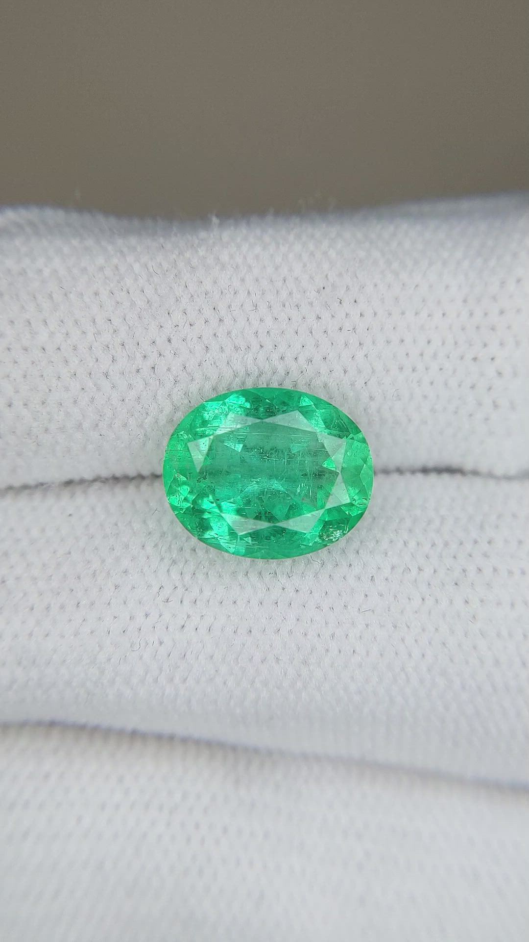 3.69 Ct. Emerald from Russia Size Video