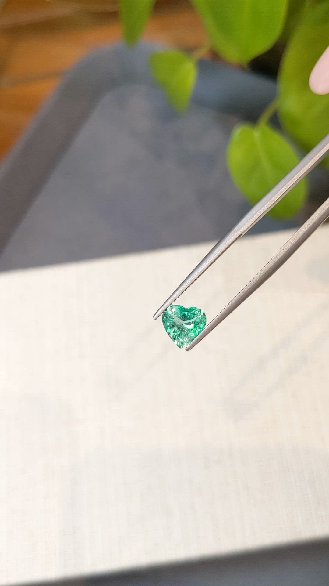 1.06 Ct. Emerald from Russia Size Video