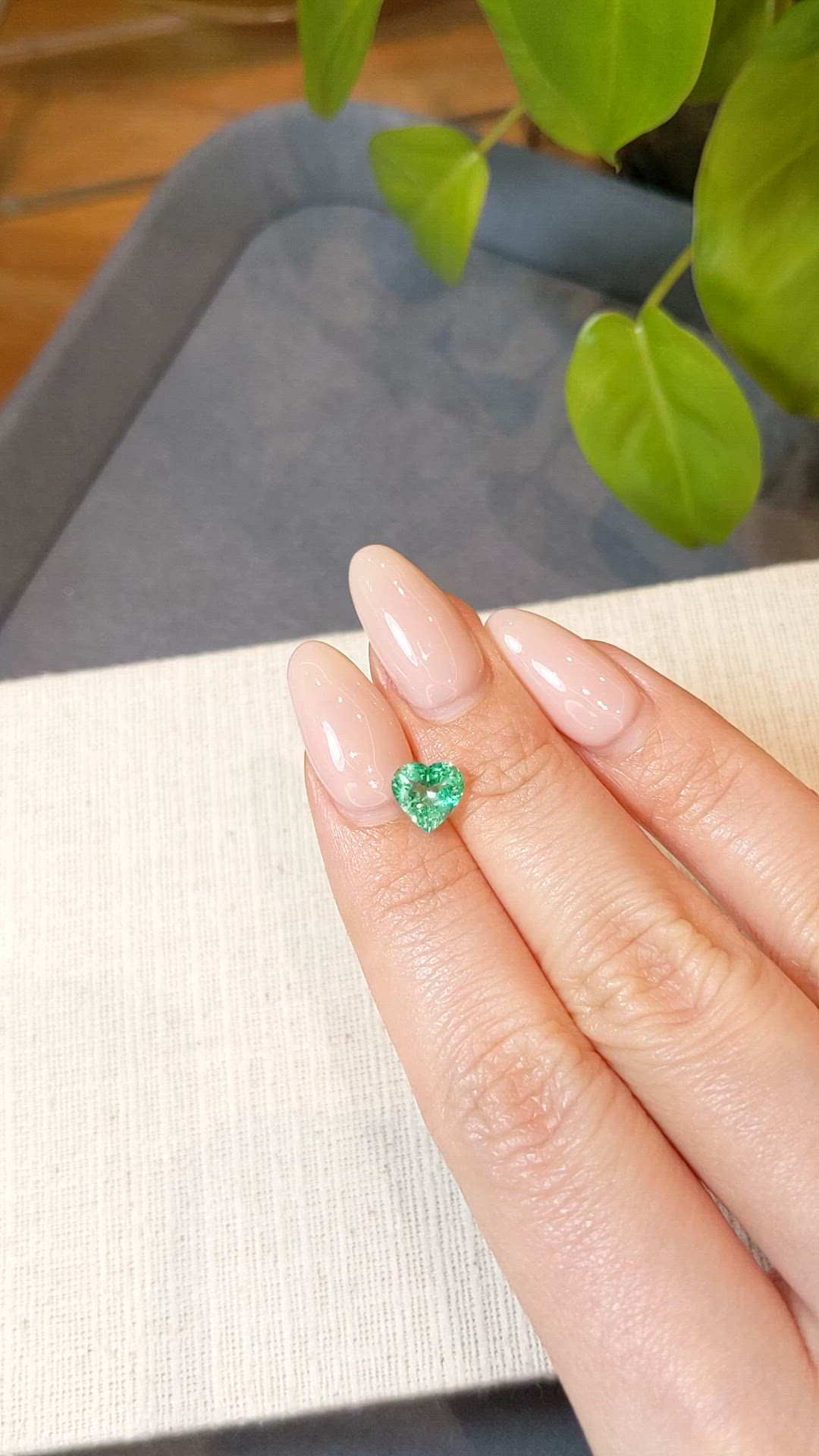 1.06 Ct. Emerald from Russia Size Video