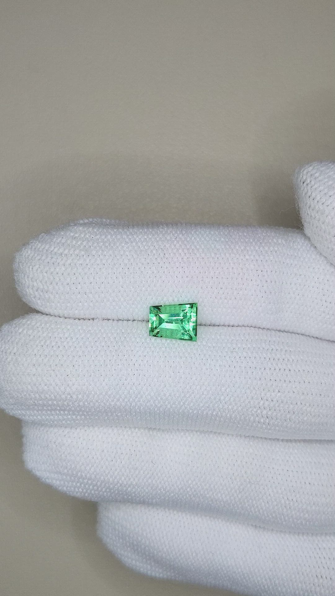 1.27 Ct. Emerald from Russia Size Video