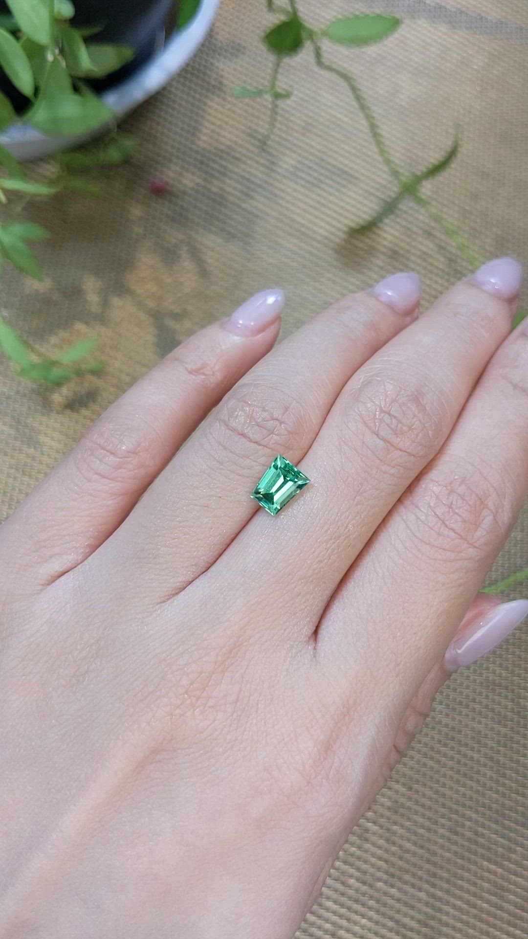 1.27 Ct. Emerald from Russia Size Video