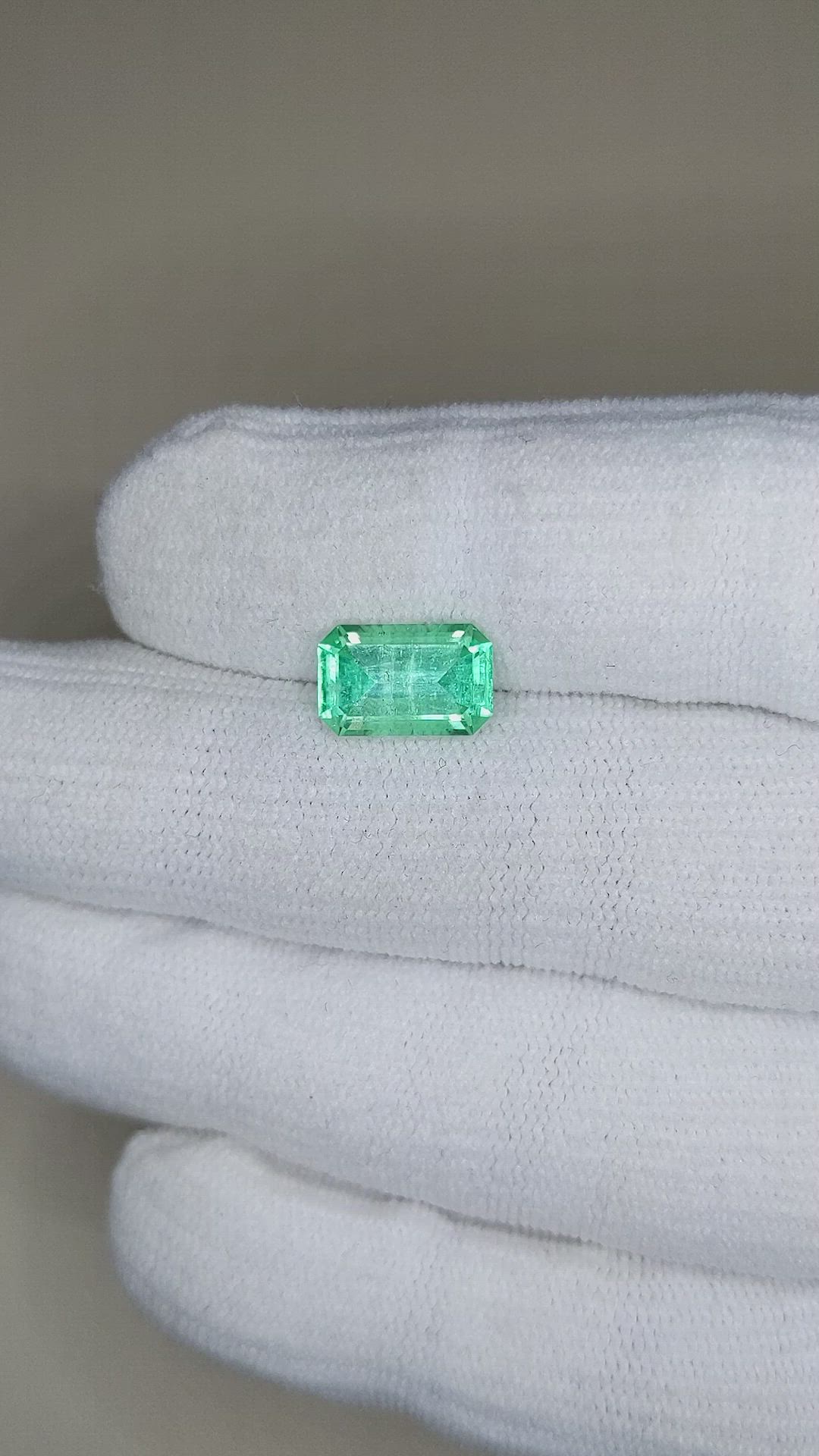 2.67 Ct. Emerald from Russia Size Video
