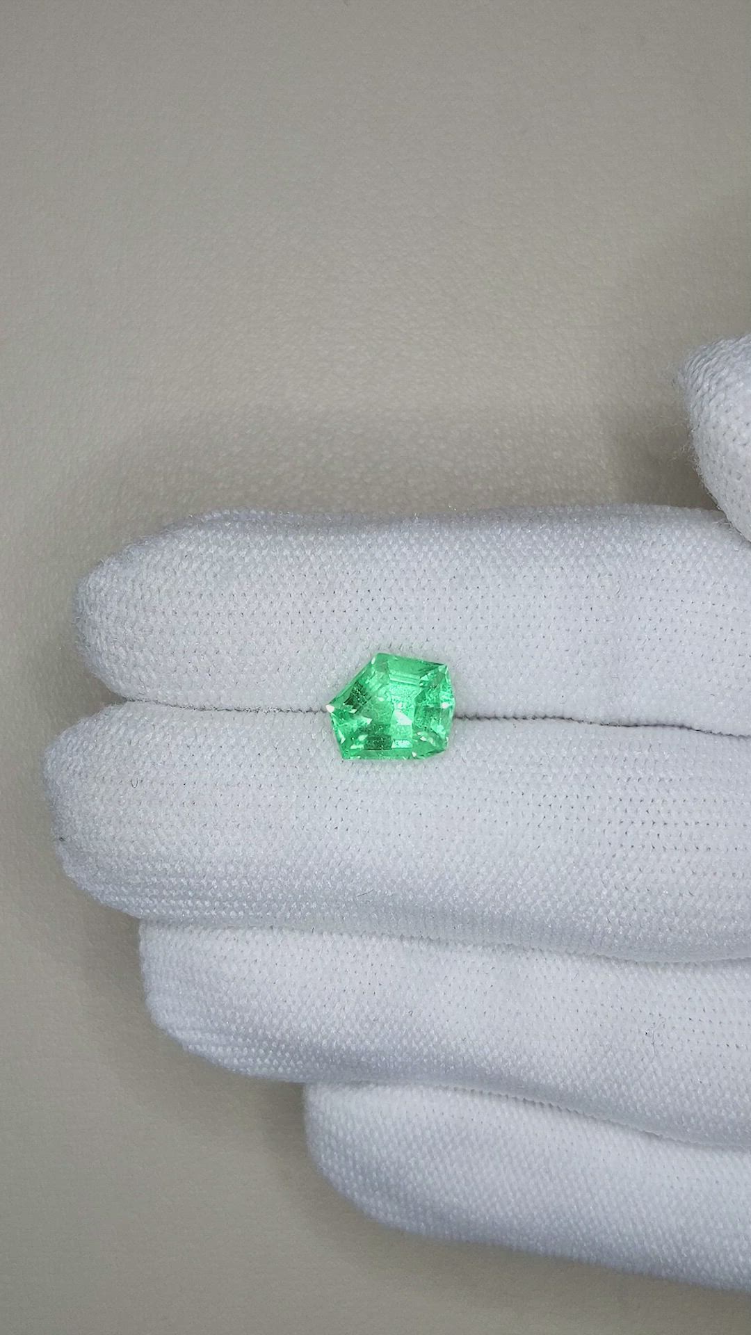 2.45 Ct. Emerald from Russia Size Video