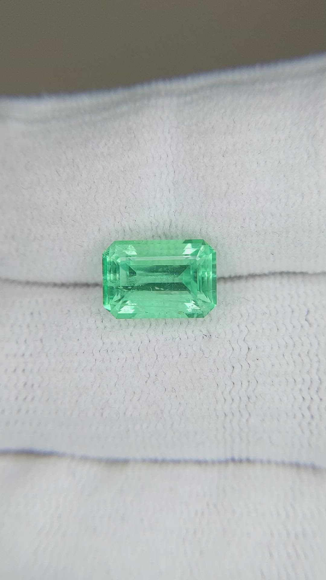 3.13 Ct. Emerald from Russia Size Video