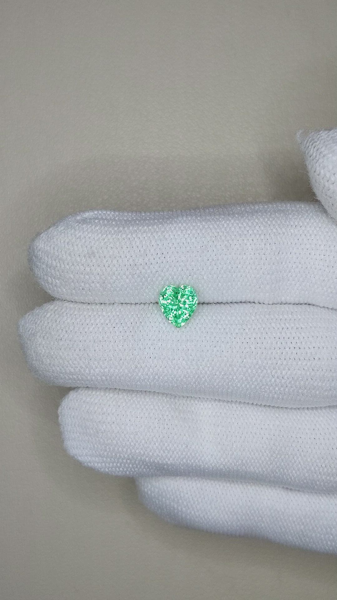 1.02 Ct. Emerald from Russia Size Video