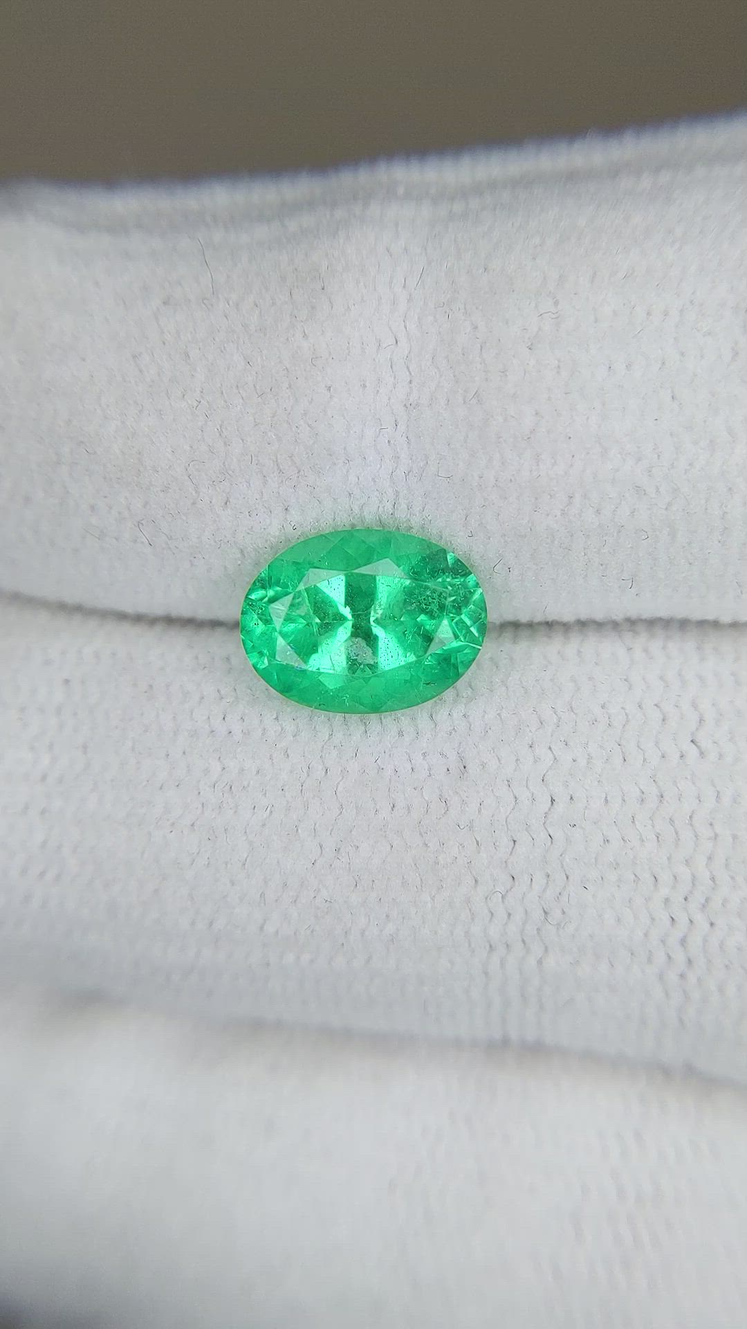 2.07 Ct. Emerald from Russia Size Video