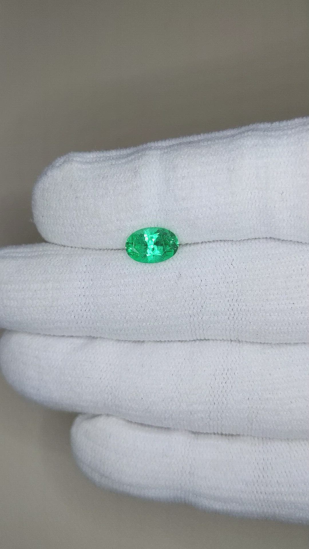 1.33 Ct. Emerald from Russia Size Video