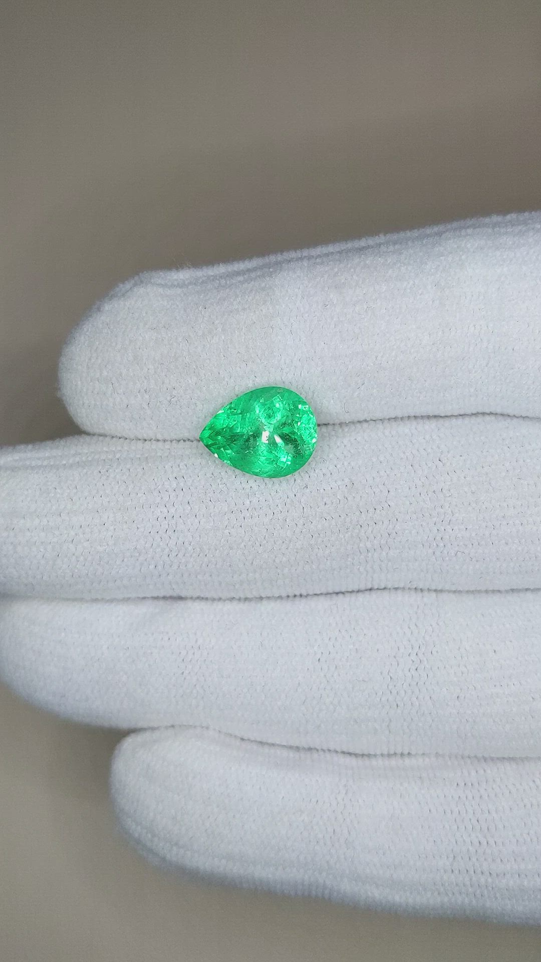 3.28 Ct. Emerald from Russia Size Video