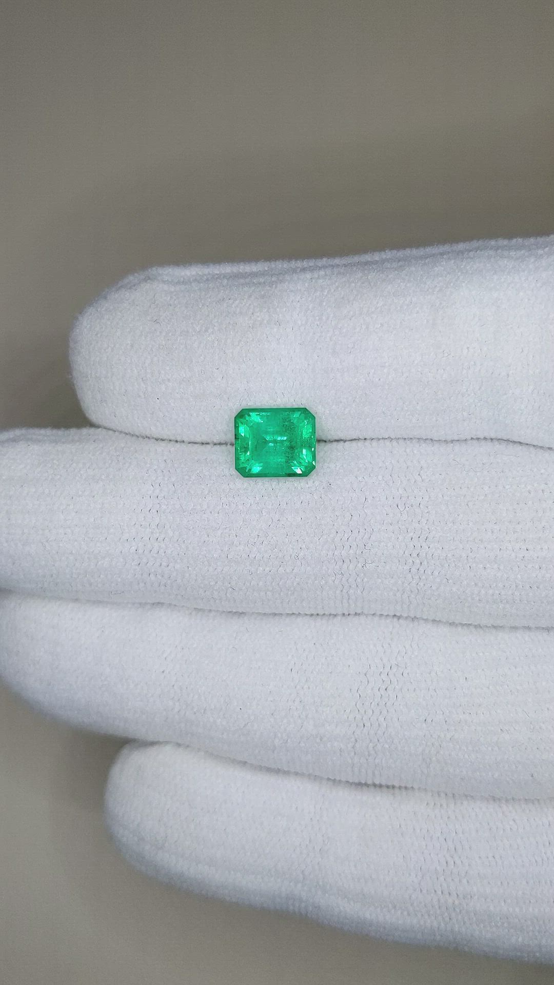 1.77 Ct. Emerald from Russia Size Video