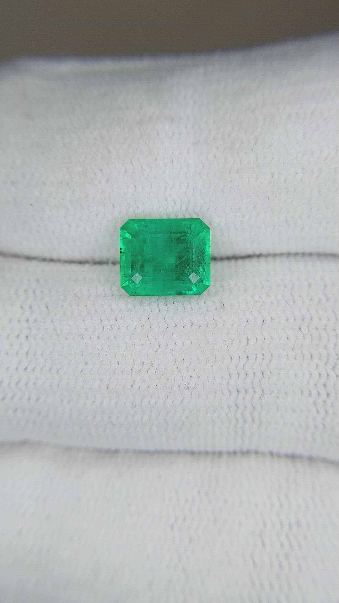 1.77 Ct. Emerald from Russia Size Video