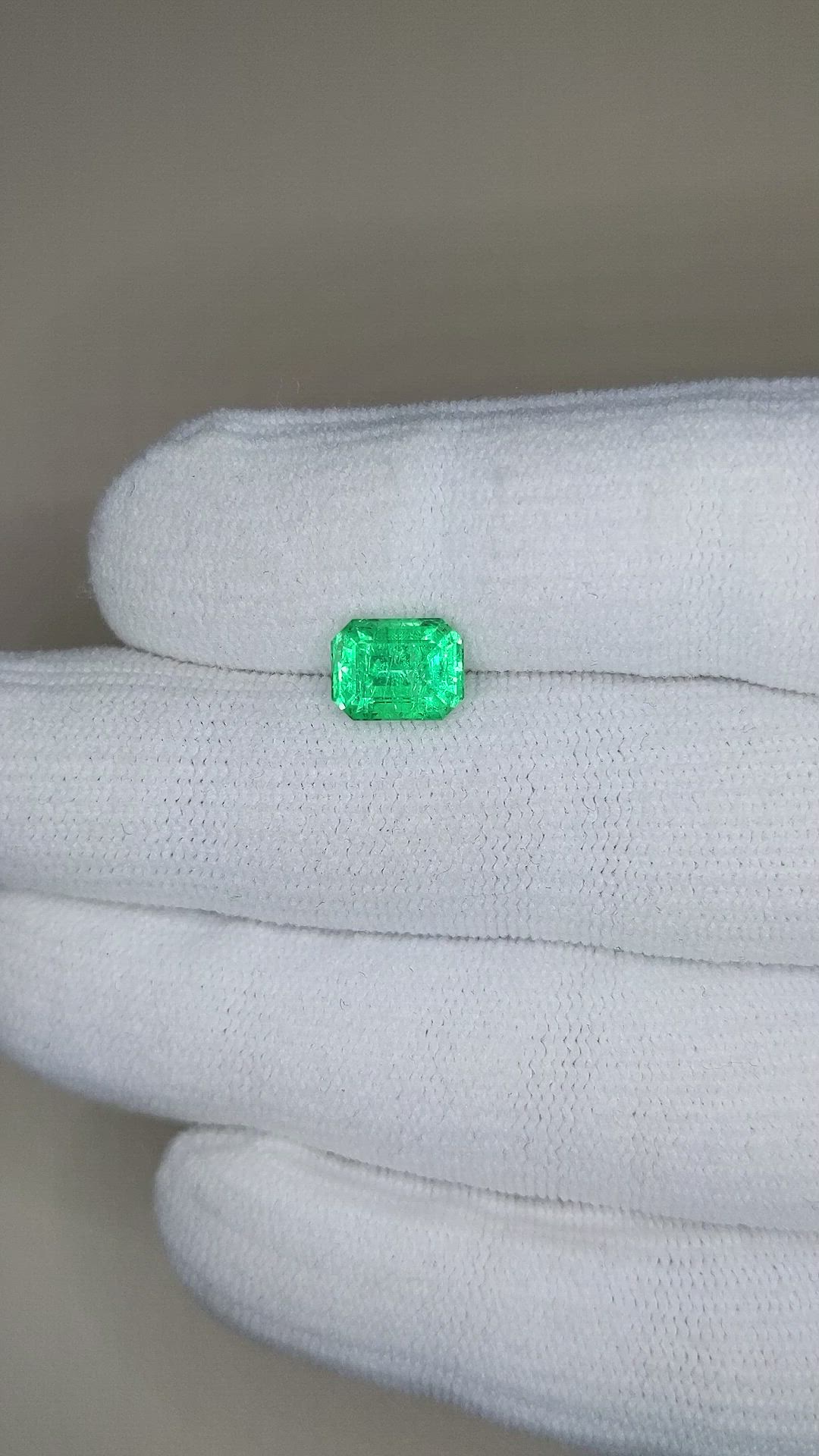 2.15 Ct. Emerald from Russia Size Video
