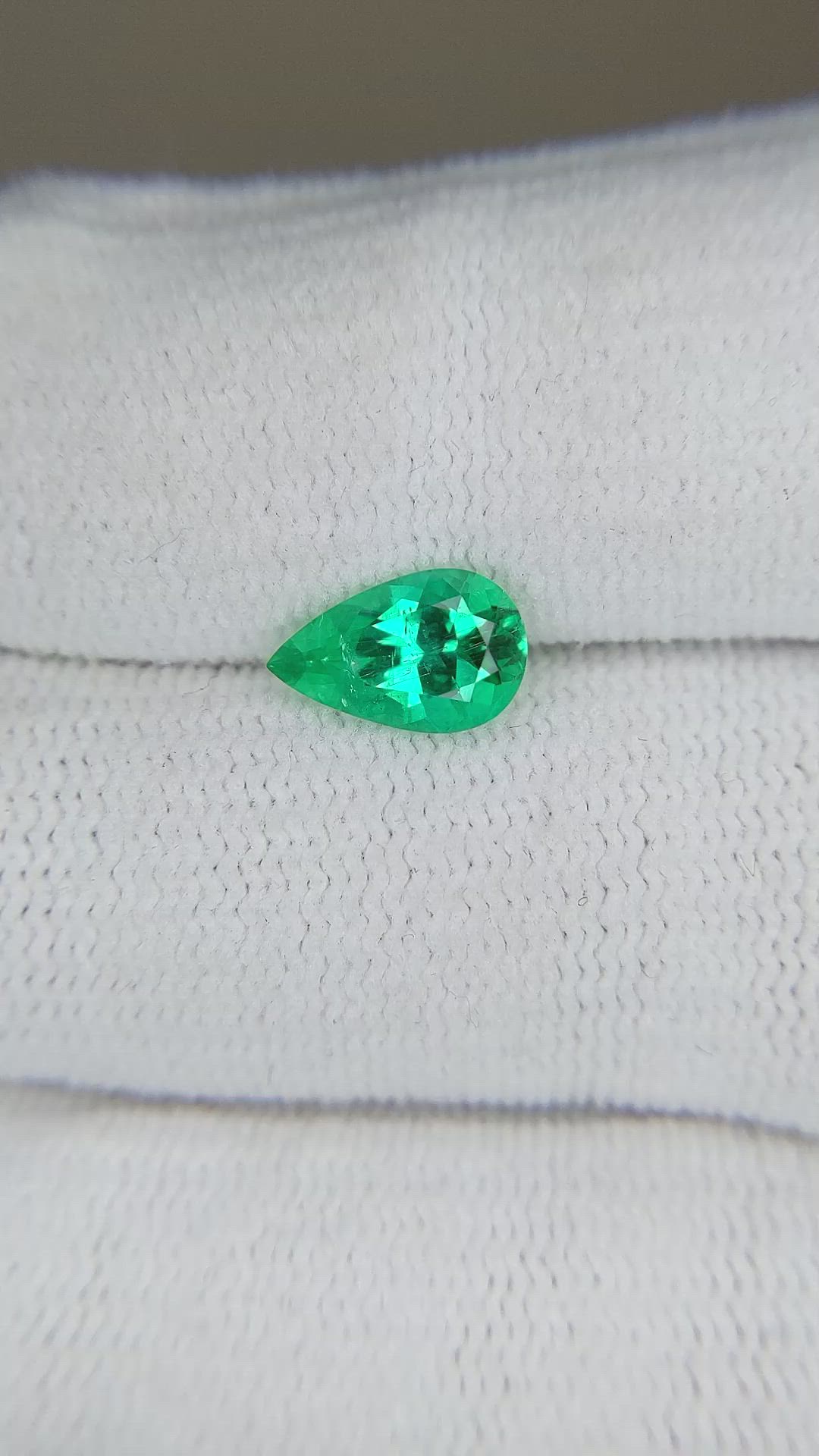 1.08 Ct. Emerald from Russia Size Video