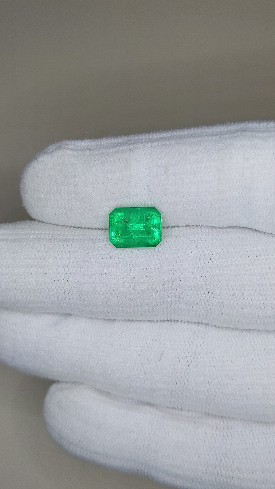 2.41 Ct. Emerald from Russia Size Video