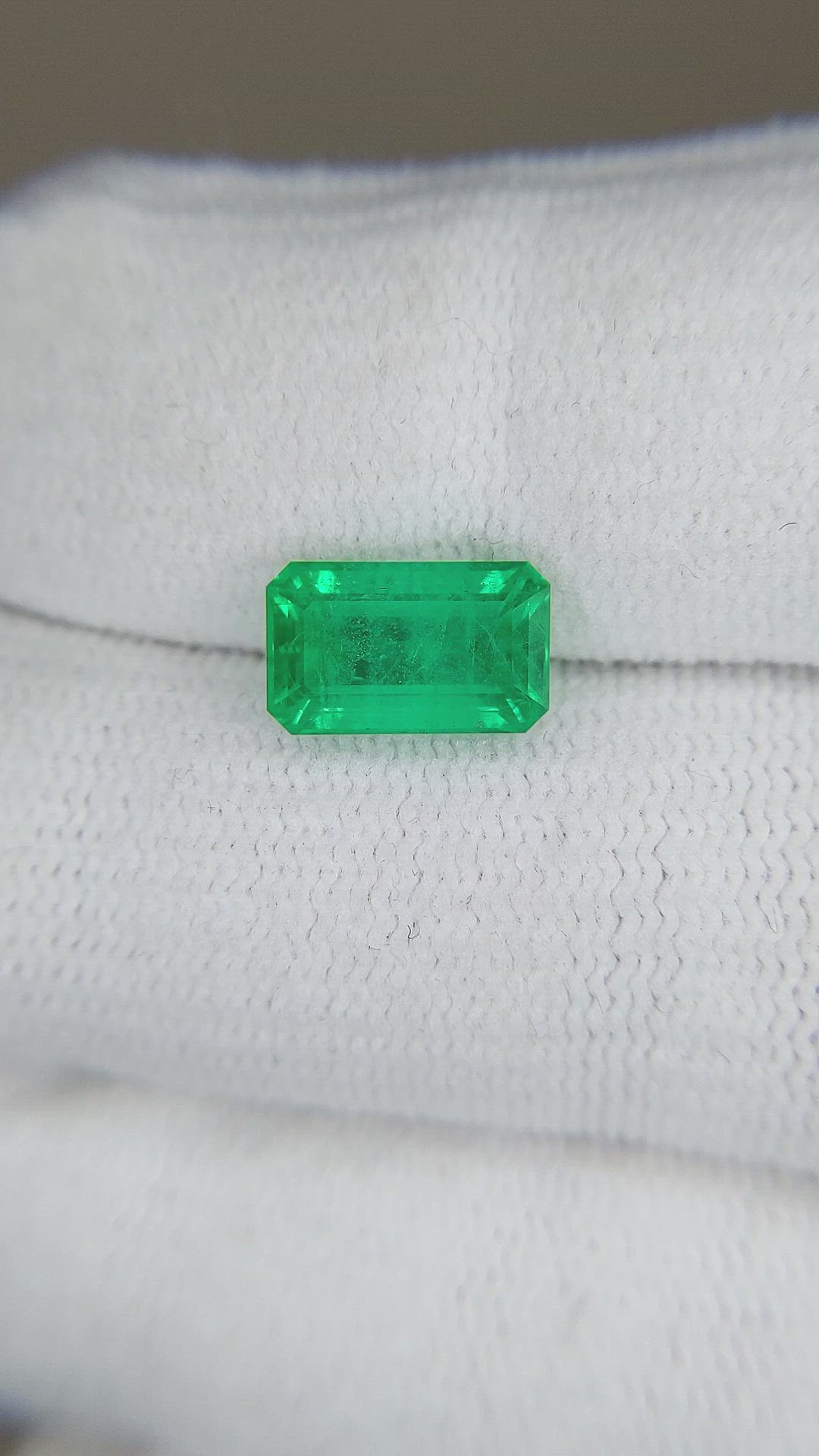2.58 Ct. Emerald from Russia Size Video