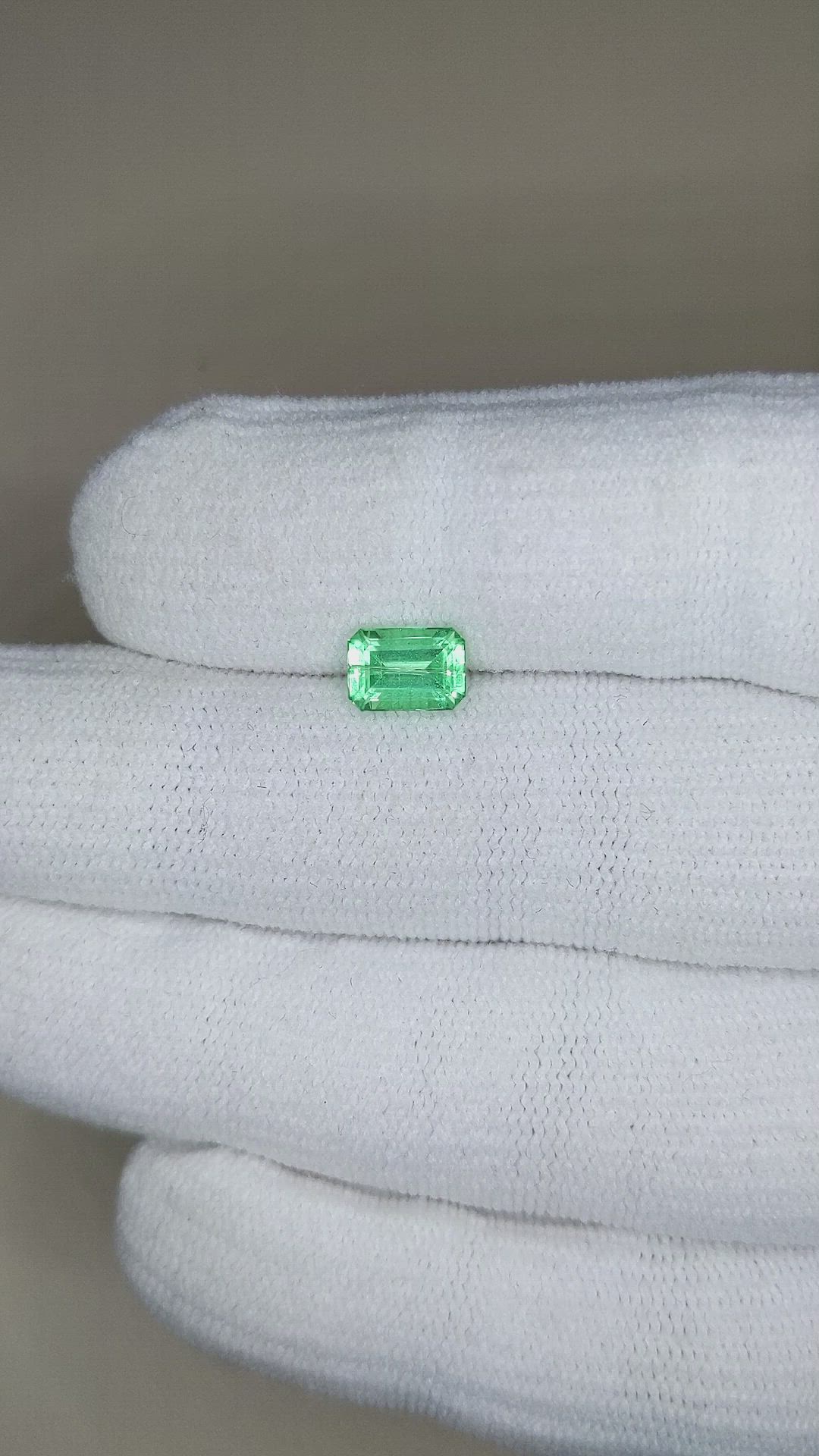 1.26 Ct. Emerald from Russia Size Video