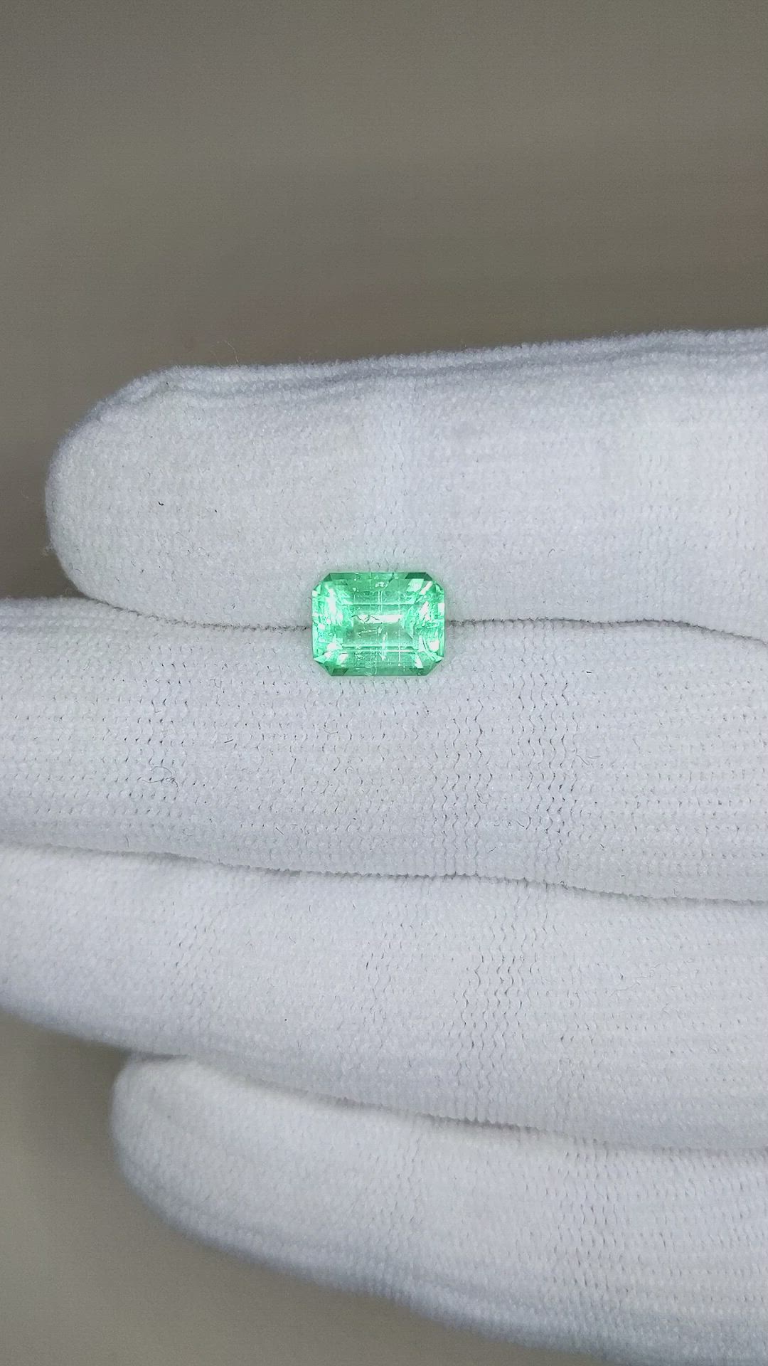 1.92 Ct. Emerald from Russia Size Video